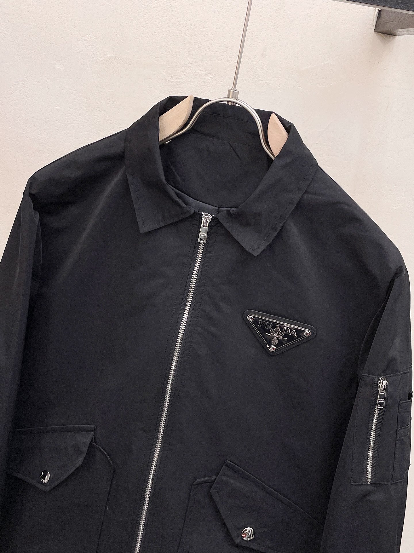 Prada 2025SS Men's Black Jacket - Original Quality, Comfortable & Breathable 6 i1705760132 5839 1