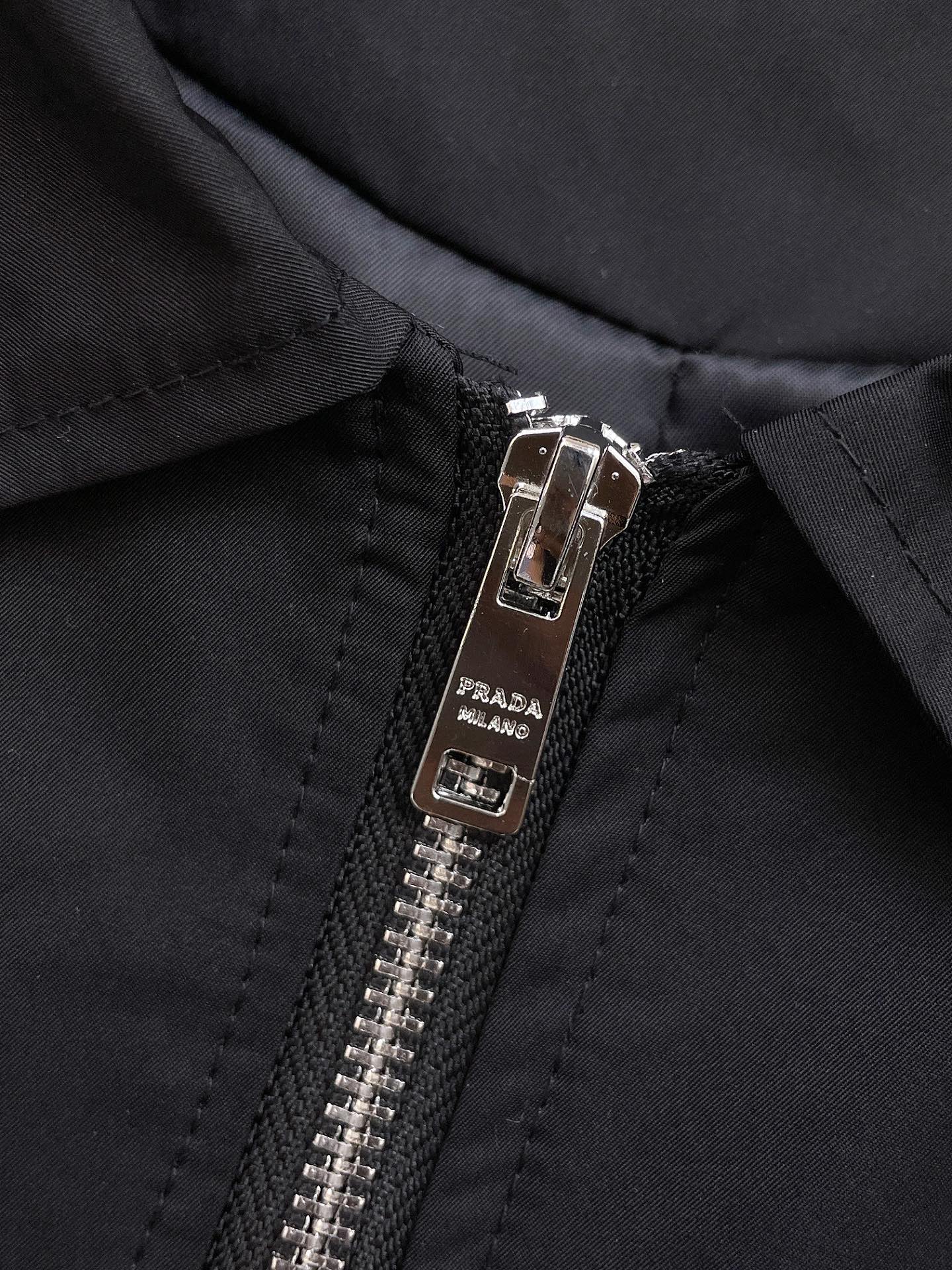 Prada 2025SS Men's Black Jacket - Original Quality, Comfortable & Breathable 8 i1705760132 6508 2