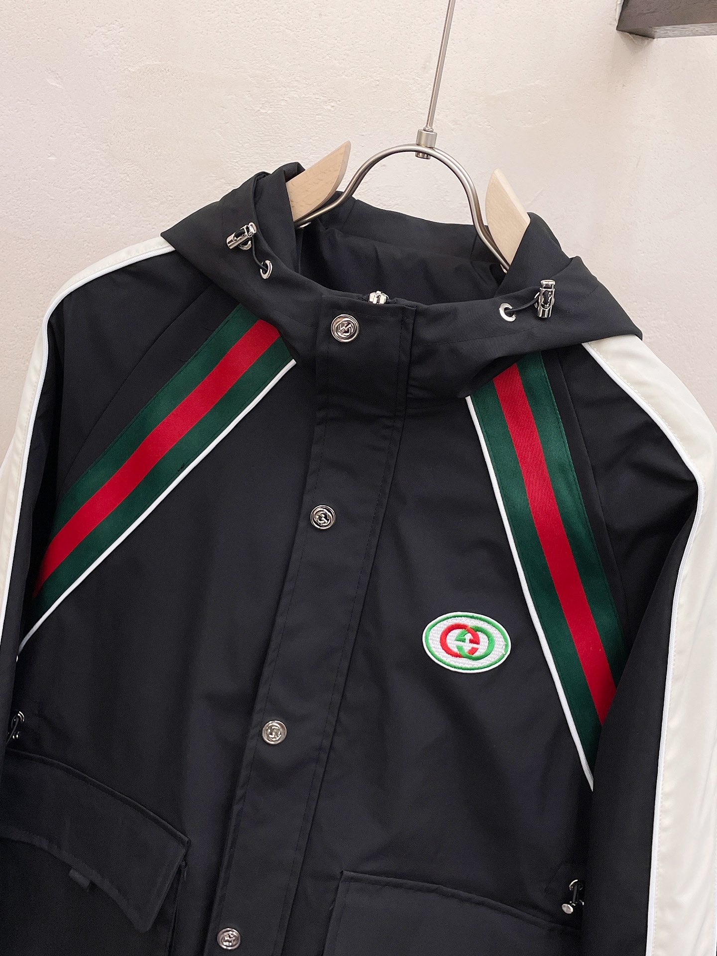 Gucci 2025SS Men's Jacket: High-End, Breathable, and Impeccably Detailed 6 i1705760646 4292 0