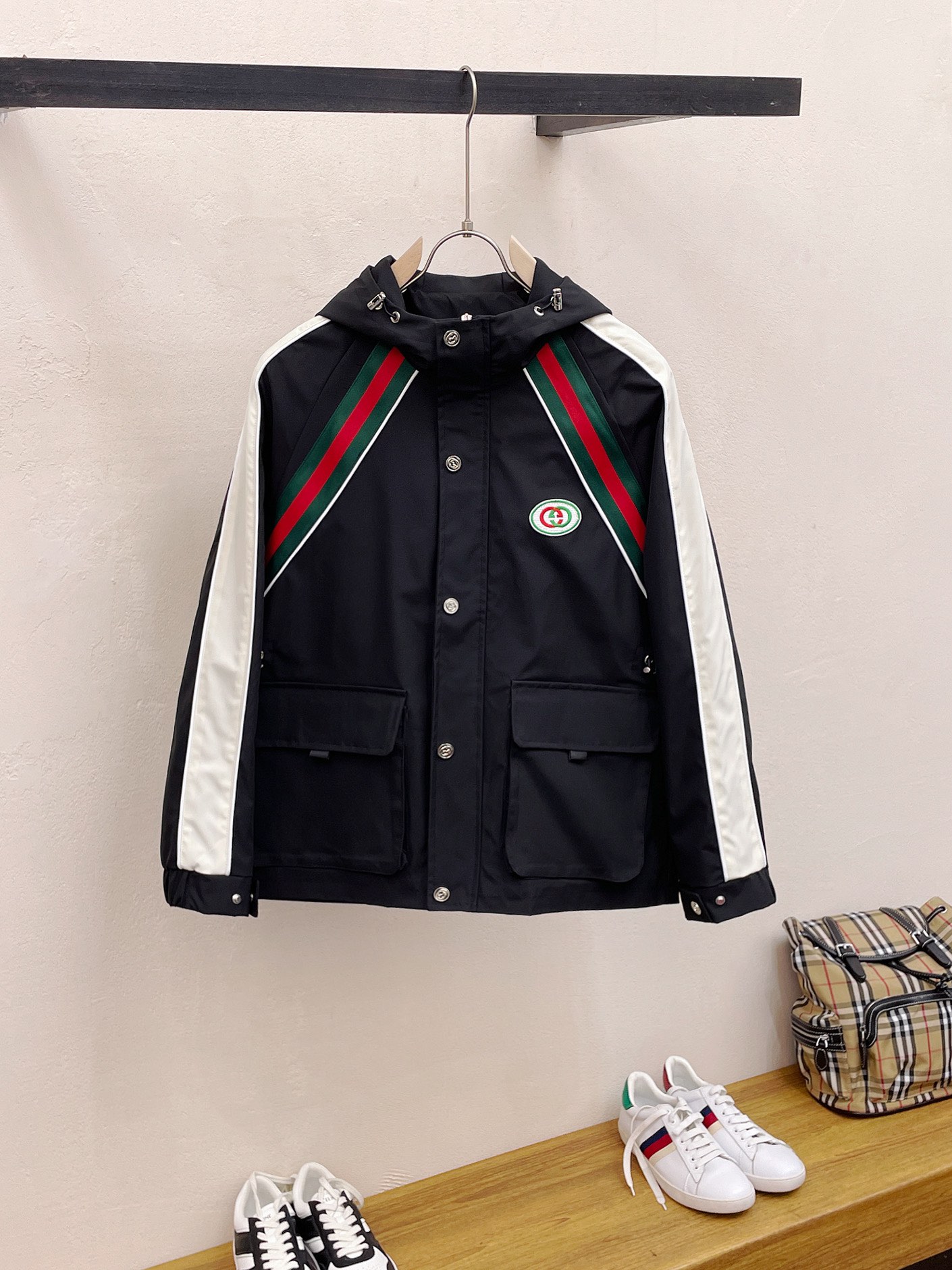Gucci 2025SS Men's Jacket: High-End, Breathable, and Impeccably Detailed 2 i1705760647 3499 2