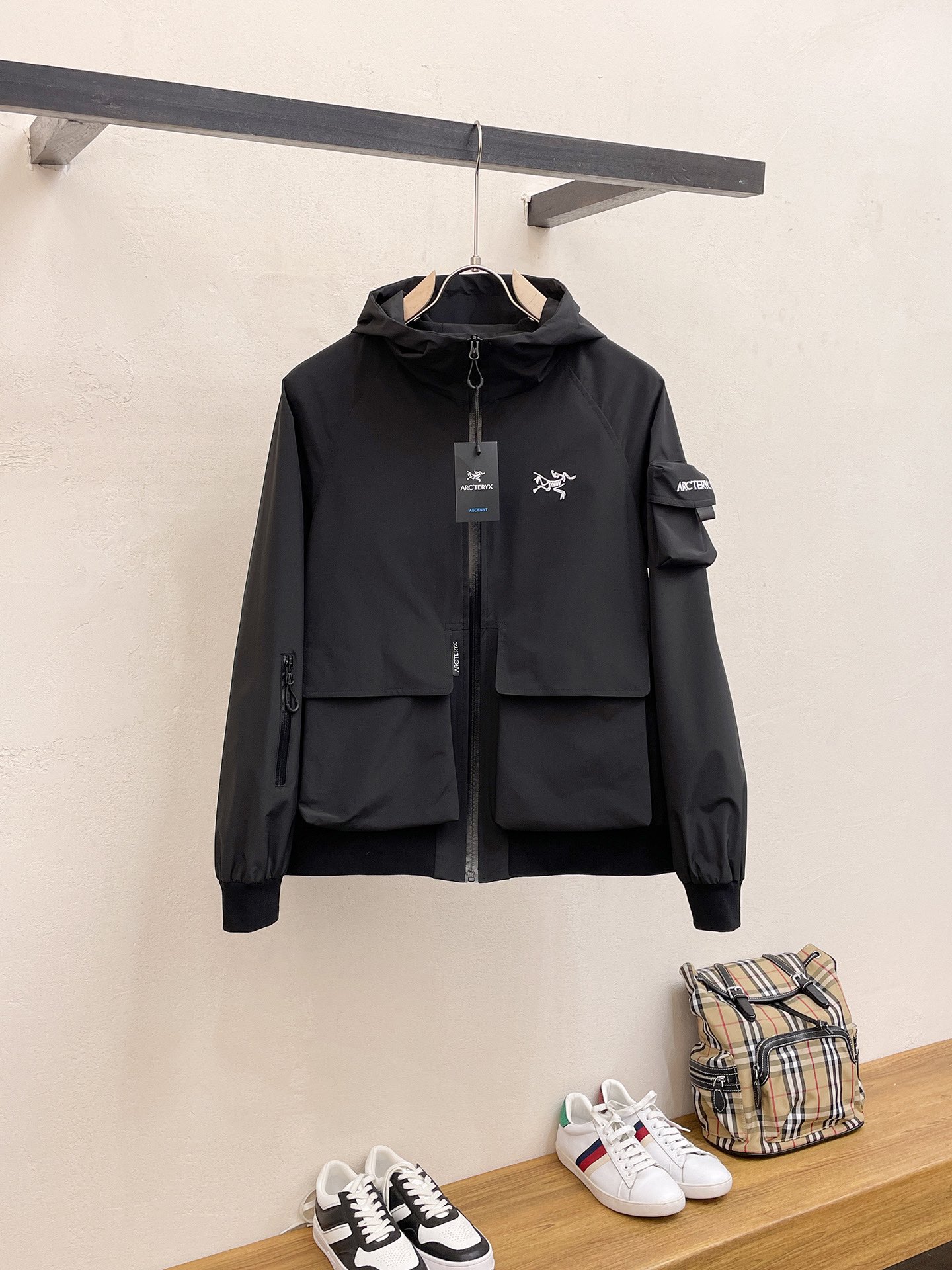 Arcteryx בגדים מעילים וגקטים קנו האיכות הגבוהה ביותר
 גברים אוסף האביב רגיל