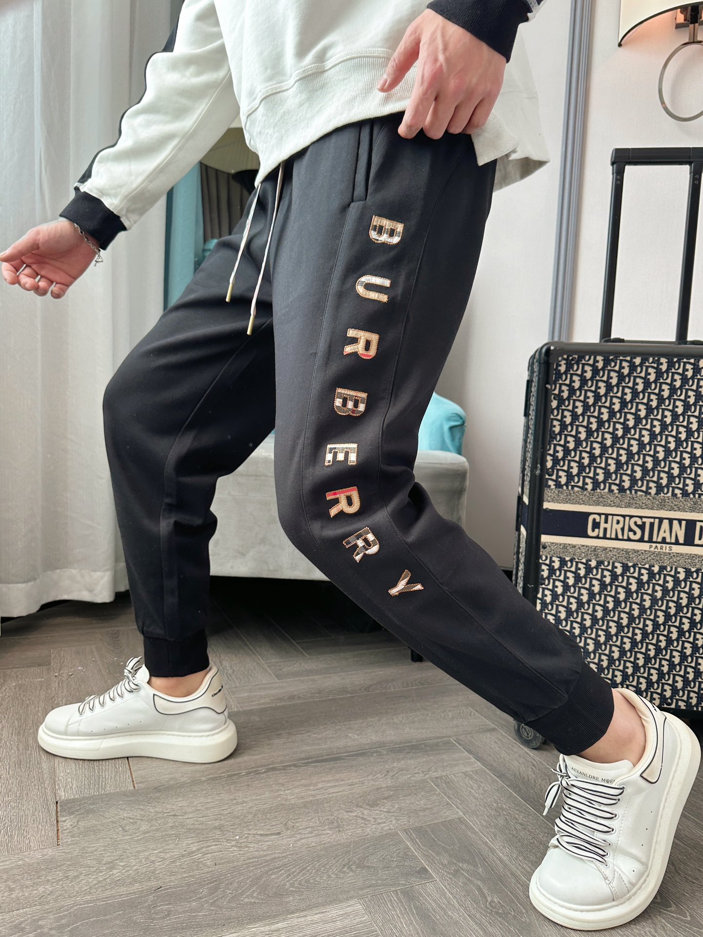 Wholesale 2023 Replica
 Burberry High
 Clothing Pants & Trousers Spring Collection Casual