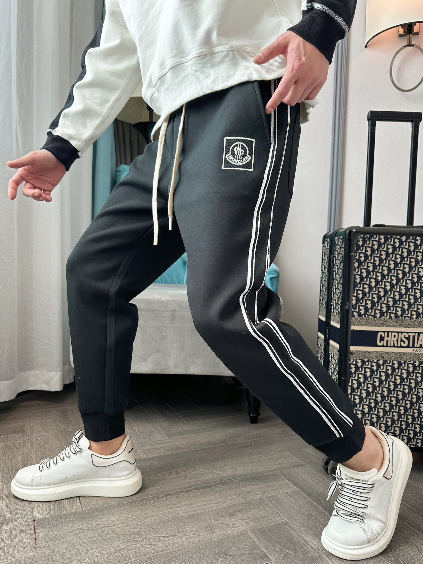 Moncler Flawless
 Clothing Pants & Trousers Spring Collection Casual
