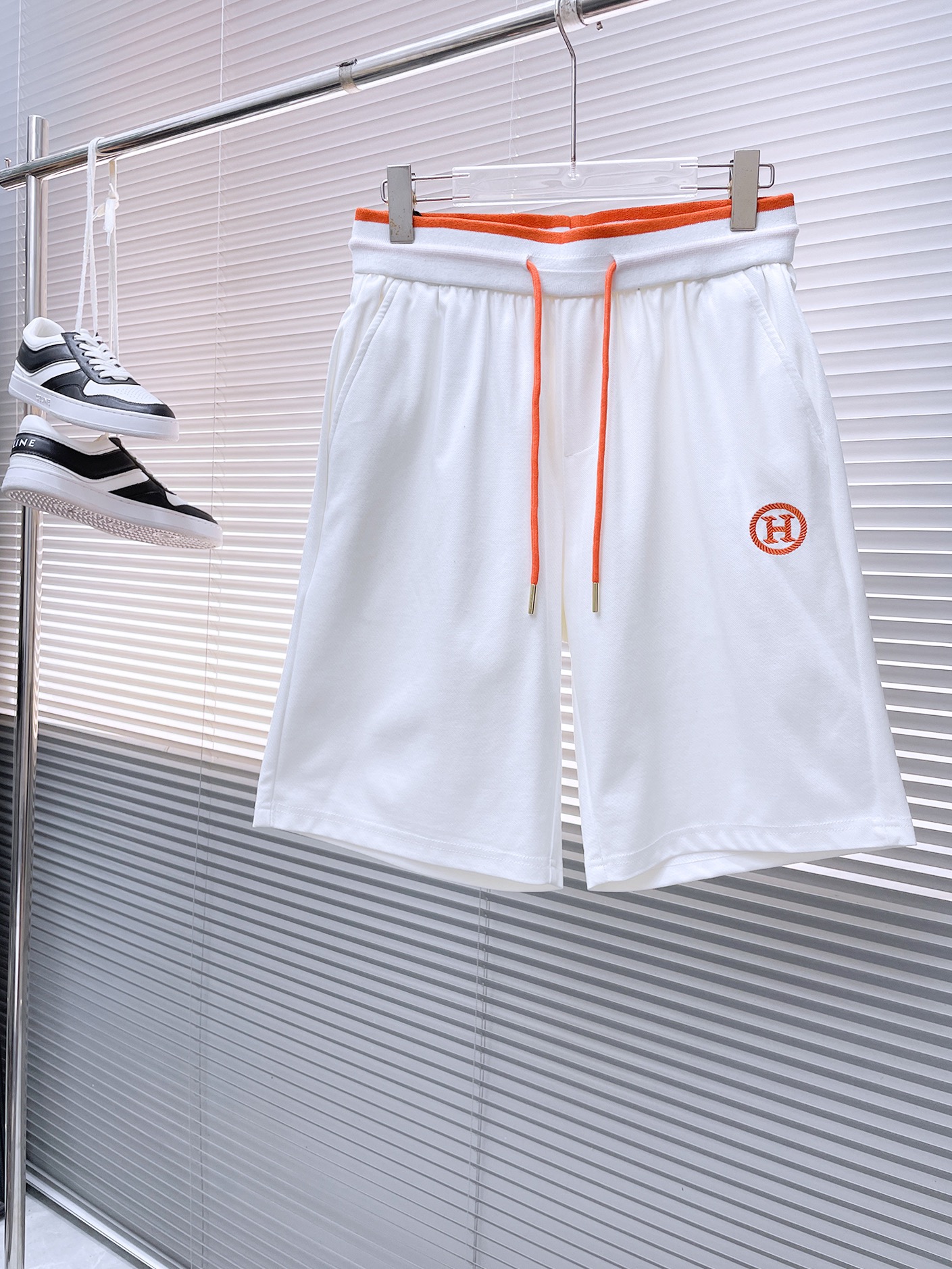 NO:458263,Hermes has complete three standards. New summer casual shorts for men, high-end custom fabric breathable fabric, extremely breathable, elastic and comfortable, impeccable details, top-level auxiliary materials, original logo design concept, delicate and soft feel!  The upper body style is excellent!  Size M-XXXL order to report height and weight, hermes, shorts, alexander wang19860909爱马仕三标齐全 夏季新款男士休闲短裤,高级定制面料透气面料 透气弹力舒适度极高,细节无可挑剔,顶级辅料配备,原版logo设计理念,手感细腻柔软！上身版型超赞！尺码M-XXXL下单报身高体重,,hermes,shorts,alexander wang,Men's clothing