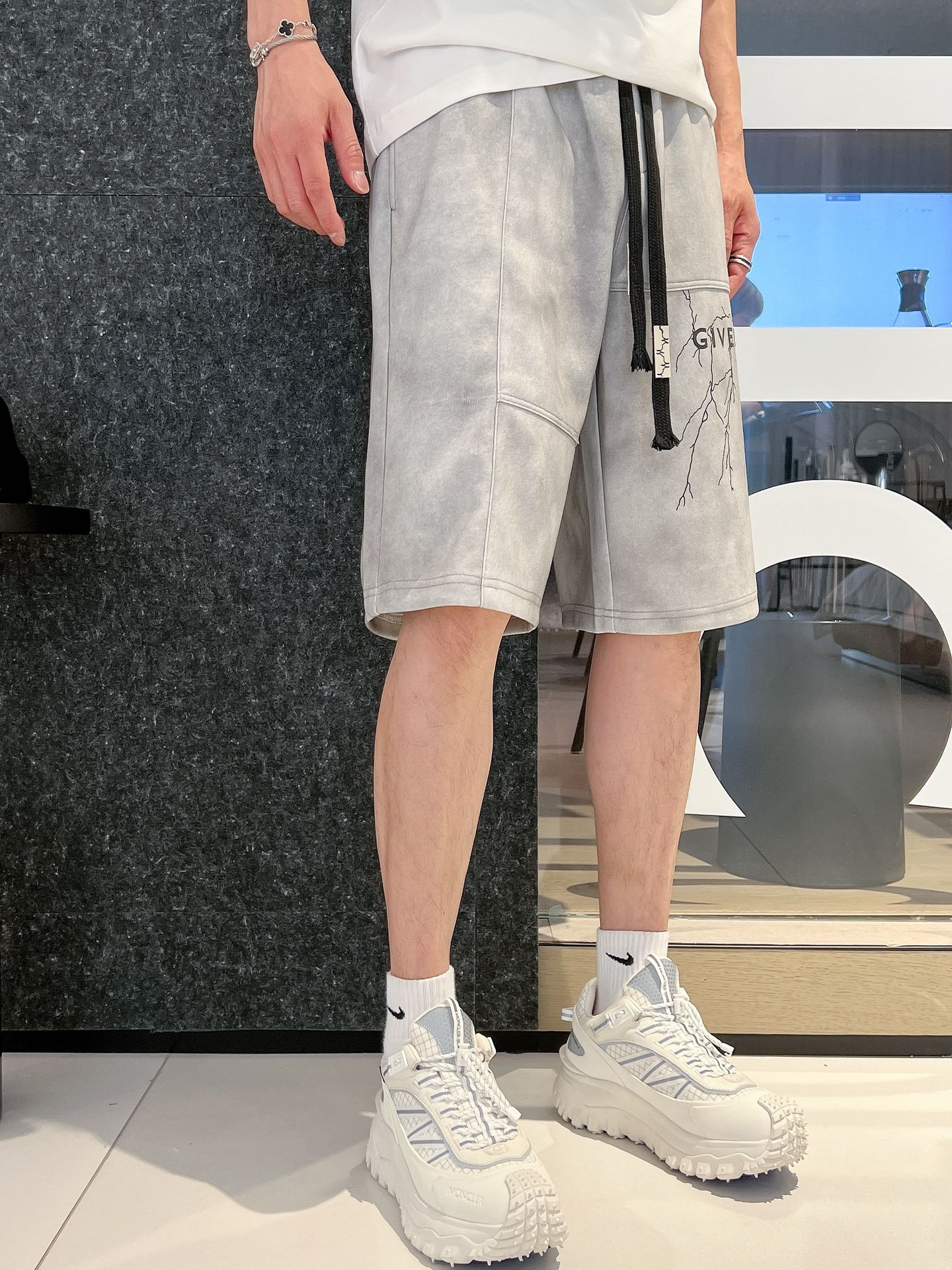 “New Men’s Leisure Shorts 2025: Advanced Air-Skinned Fabric for Ultimate Comfort” - 图片 8