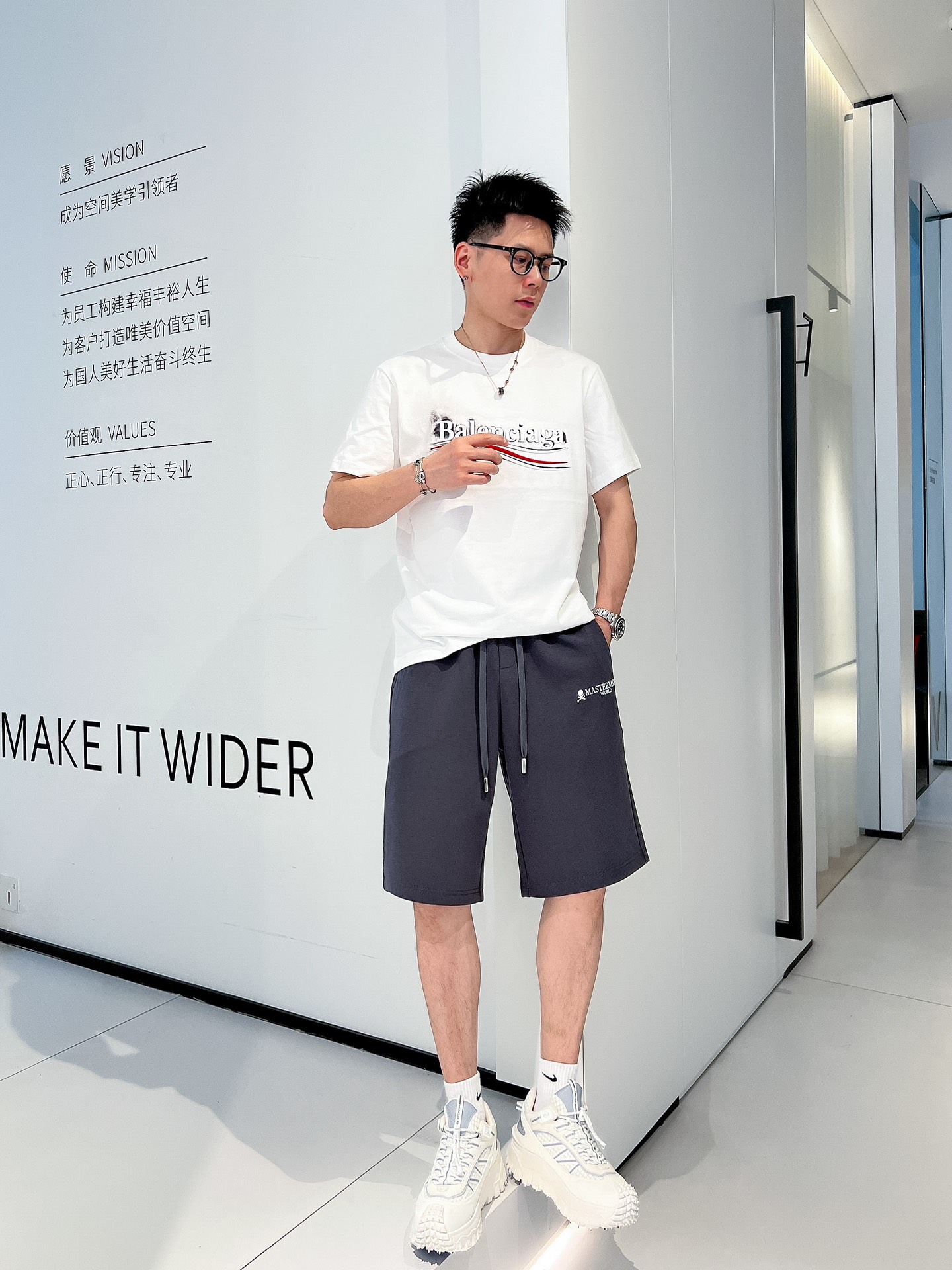MMJ  三标齐全    2026夏季新款男士休闲短裤，高级定制面料透气面料 透气弹力舒适度极高，细节无可挑剔，顶级辅料