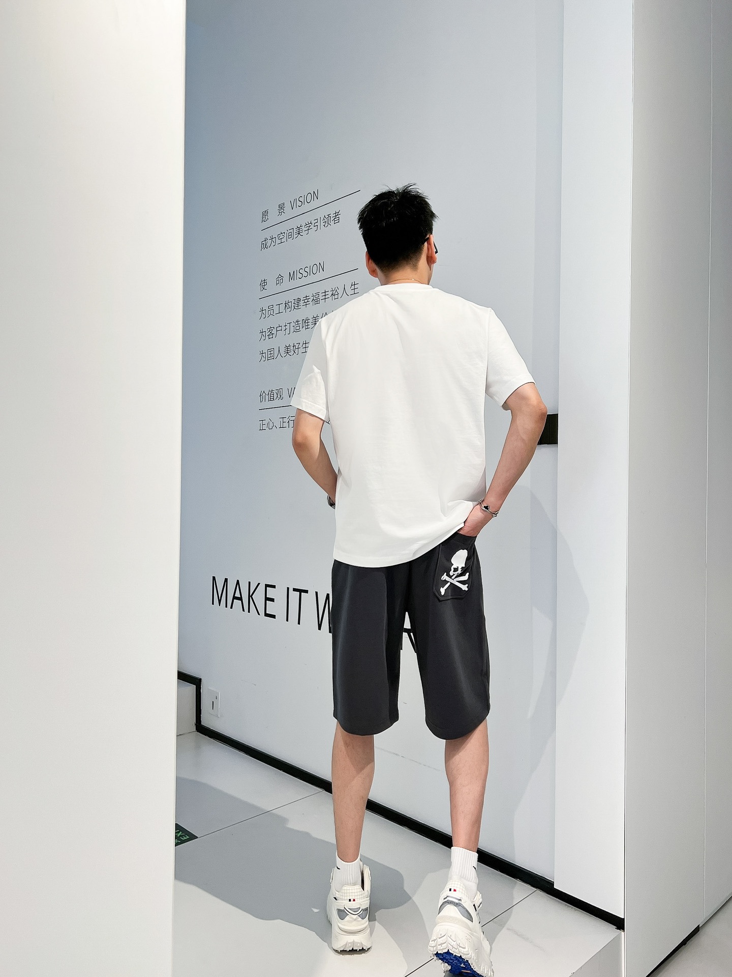 MMJ  三标齐全    2026夏季新款男士休闲短裤，高级定制面料透气面料 透气弹力舒适度极高，细节无可挑剔，顶级辅料