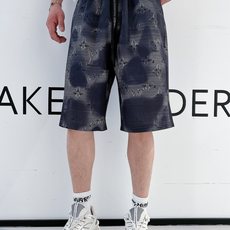 LV 三标齐全 2026夏季新款男士休闲短裤,高级定制面料透气面料 透气弹力舒适度极高,细节无可挑剔,顶级辅料配 LV 三标齐全 2026夏季新款男士休闲短裤,高级定制面料透气面料 透气弹力舒适度极高,细节无可挑剔,顶级辅料配