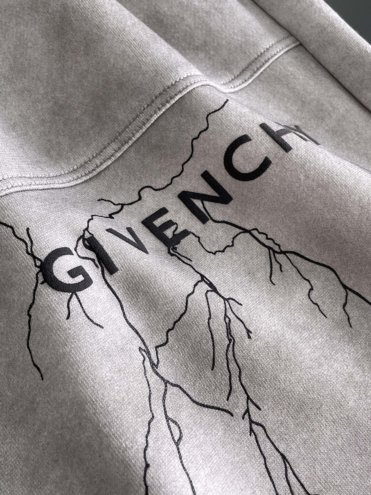 “New Men’s Leisure Shorts with Air-Skinned Fabric for Ultimate Comfort and Style” - 图片 5