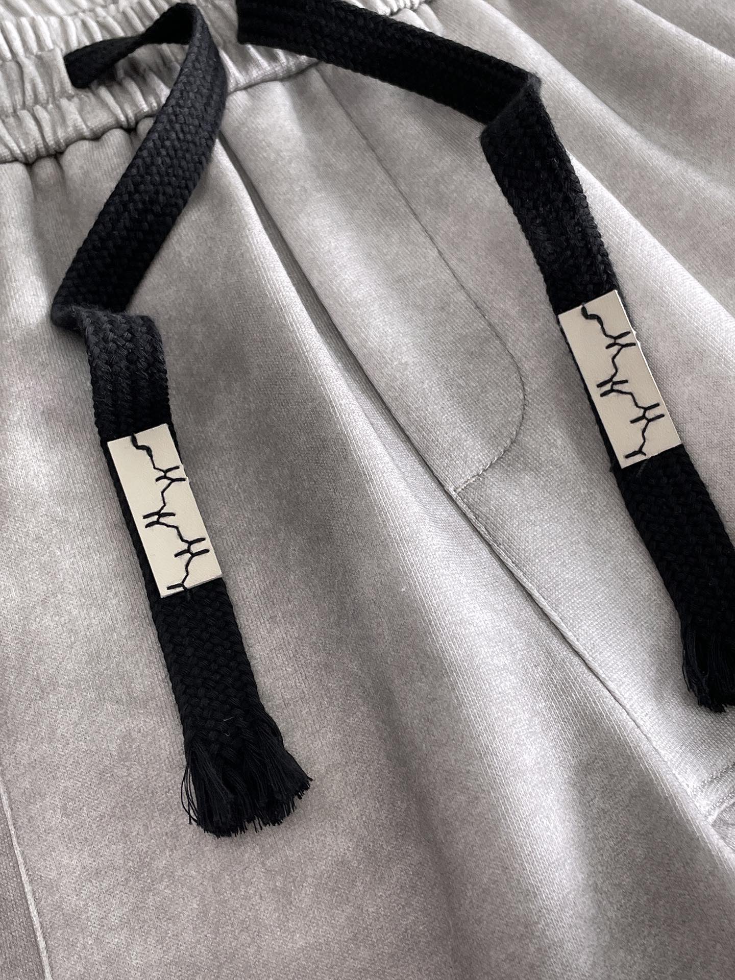 “New Men’s Leisure Shorts with Air-Skinned Fabric for Ultimate Comfort and Style” - 图片 7