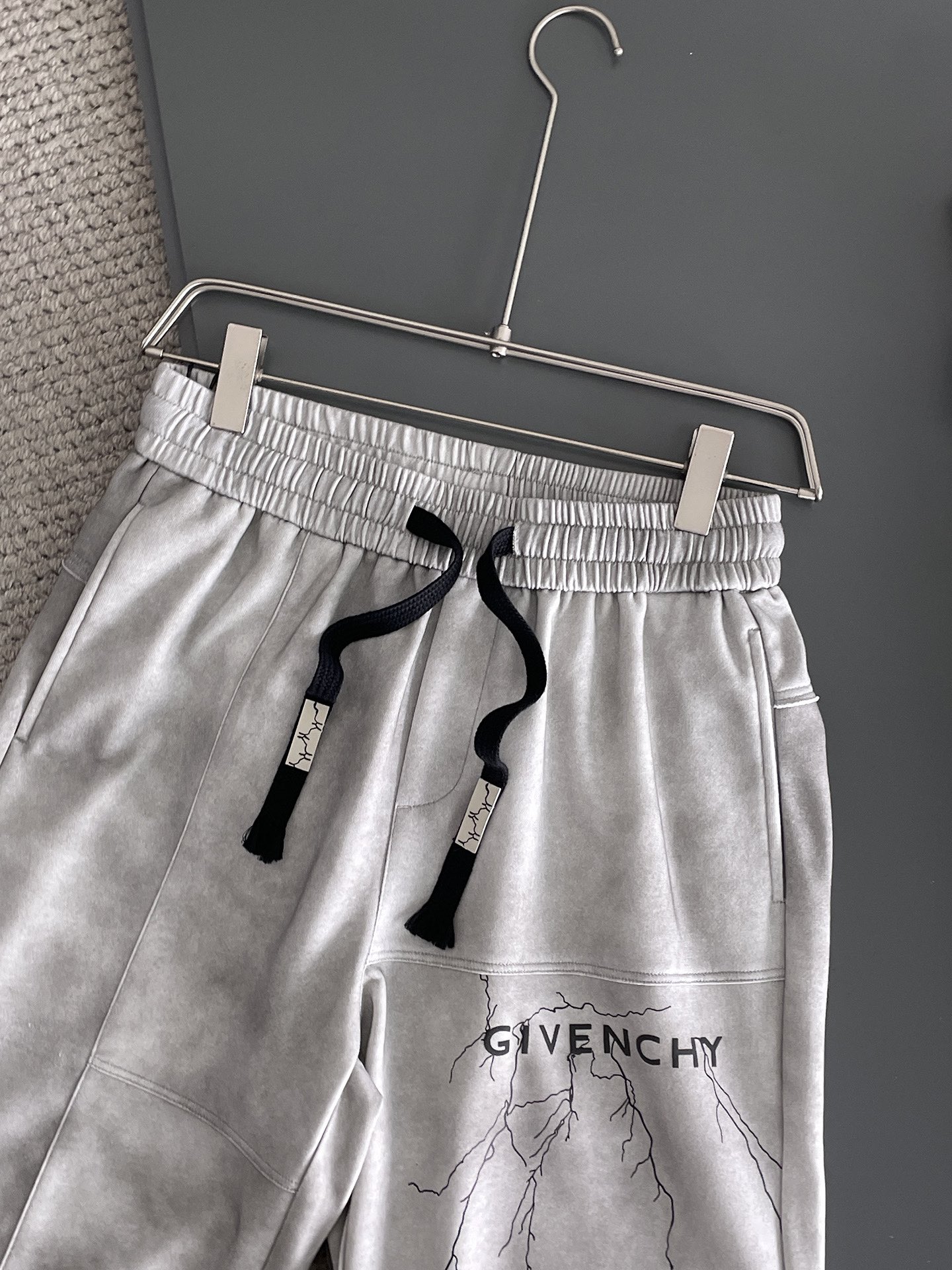 “New Men’s Leisure Shorts with Air-Skinned Fabric for Ultimate Comfort and Style” - 图片 3