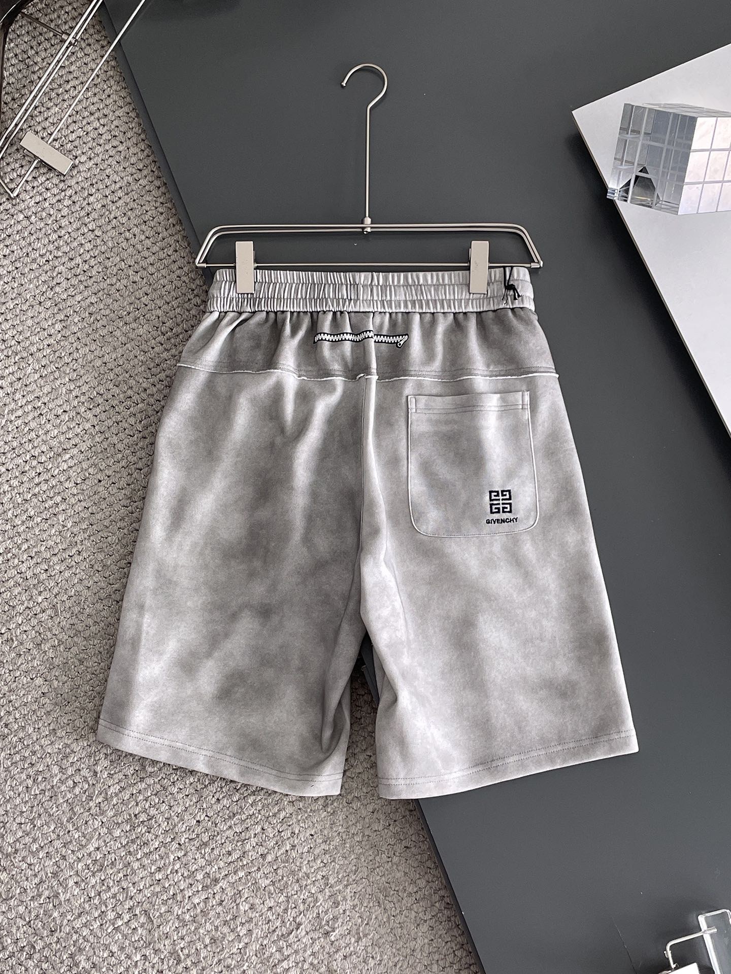 “New Men’s Leisure Shorts with Air-Skinned Fabric for Ultimate Comfort and Style” - 图片 2