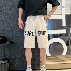 巴宝莉 三标齐全 2026夏季新款男士休闲短裤,高级定制面料透气面料 透气弹力舒适度极高,细节无可挑剔,顶级辅料 巴宝莉 三标齐全 2026夏季新款男士休闲短裤,高级定制面料透气面料 透气弹力舒适度极高,细节无可挑剔,顶级辅料