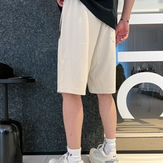 巴宝莉 三标齐全 2026夏季新款男士休闲短裤,高级定制面料透气面料 透气弹力舒适度极高,细节无可挑剔,顶级辅料 巴宝莉 三标齐全 2026夏季新款男士休闲短裤,高级定制面料透气面料 透气弹力舒适度极高,细节无可挑剔,顶级辅料