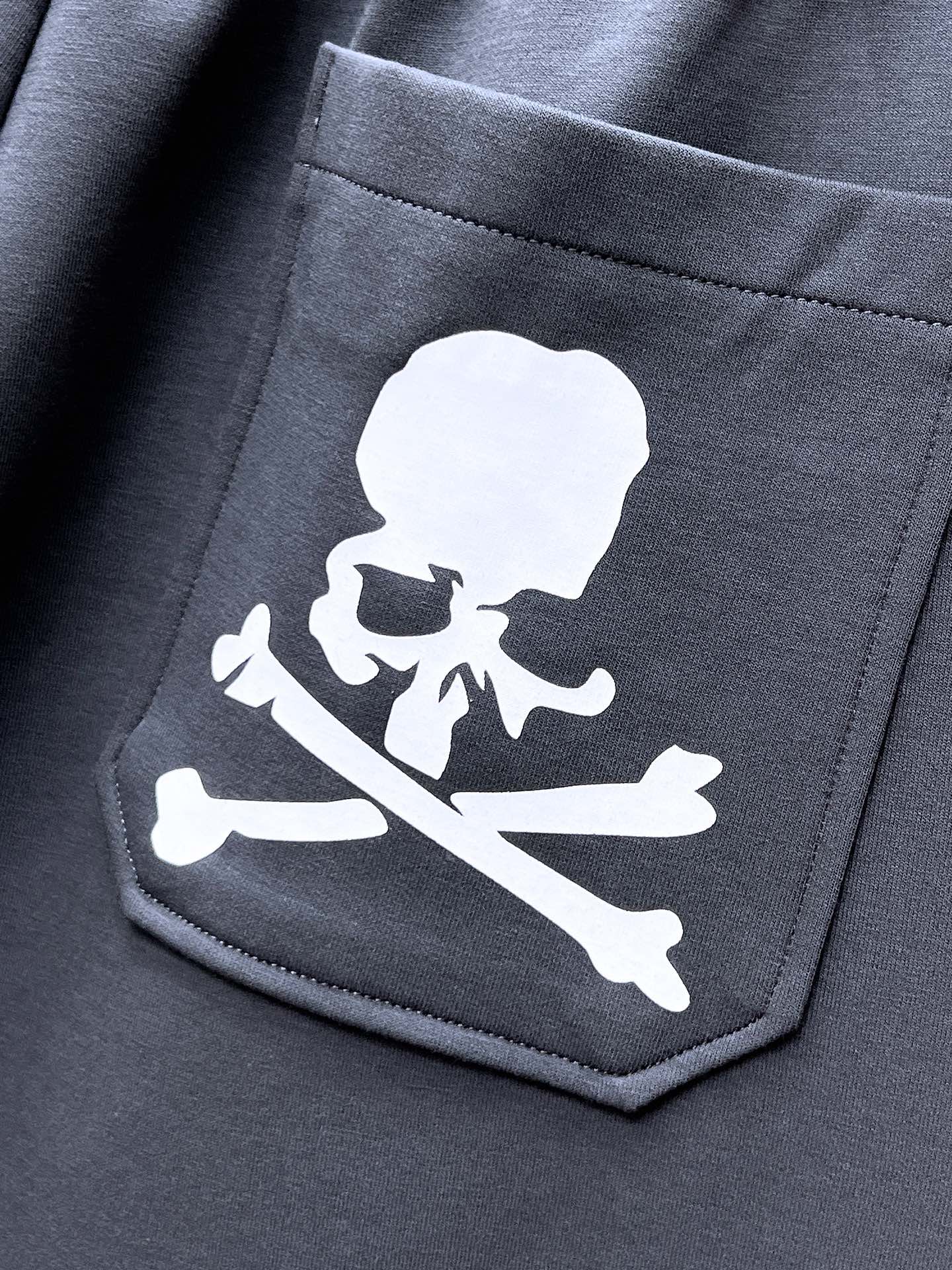 “Customized Men’s Recreational Shorts with Air-Escalation and Original Logo Design” - 图片 8