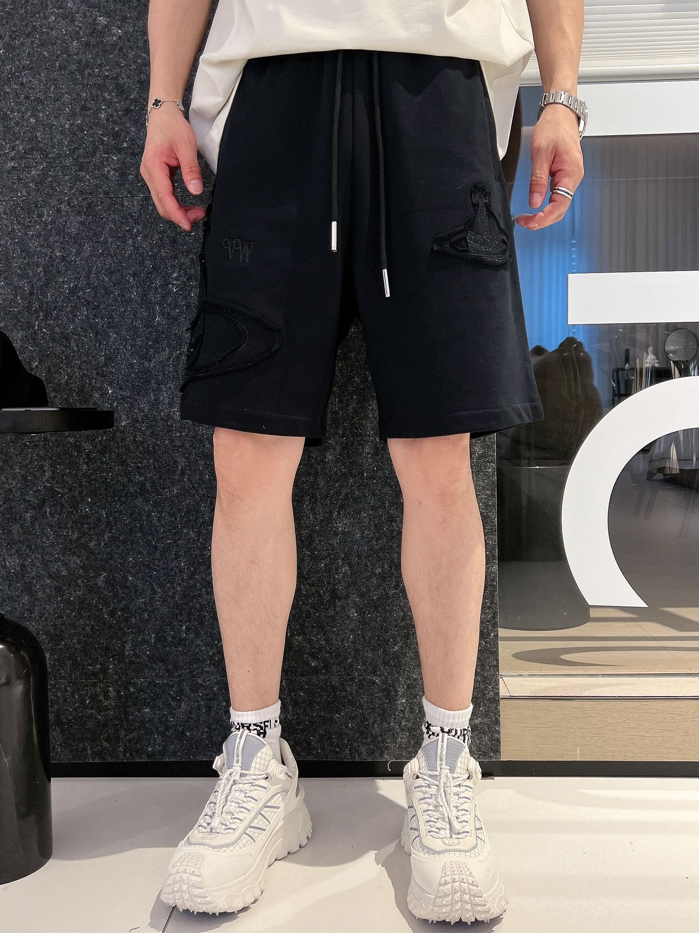 “2025 Men’s Leisure Shorts: Queen of the West Collection with Advanced Fabrics and Comfort” - 图片 4