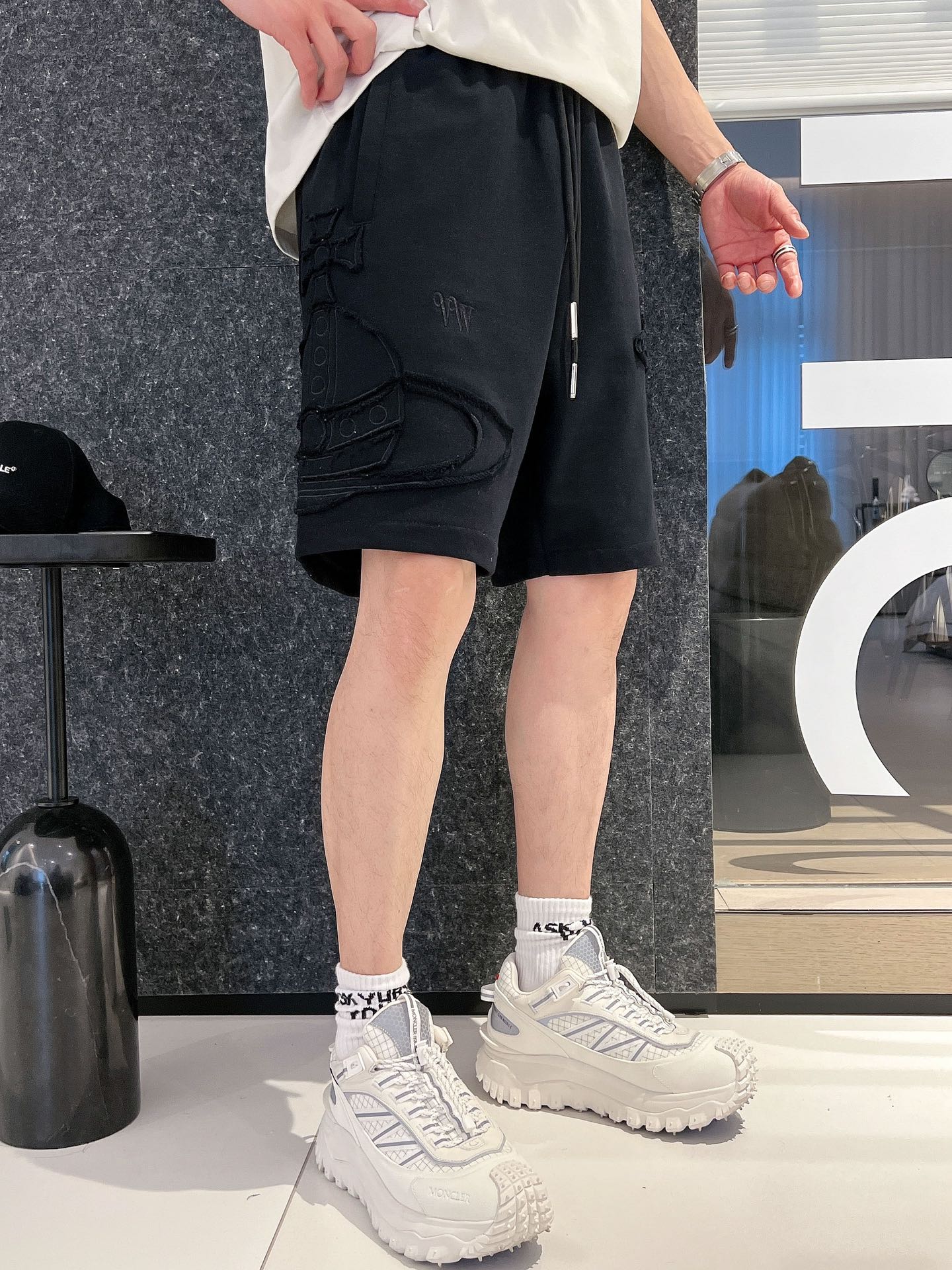 “2025 Men’s Leisure Shorts: Queen of the West Collection with Advanced Fabrics and Comfort” - 图片 2