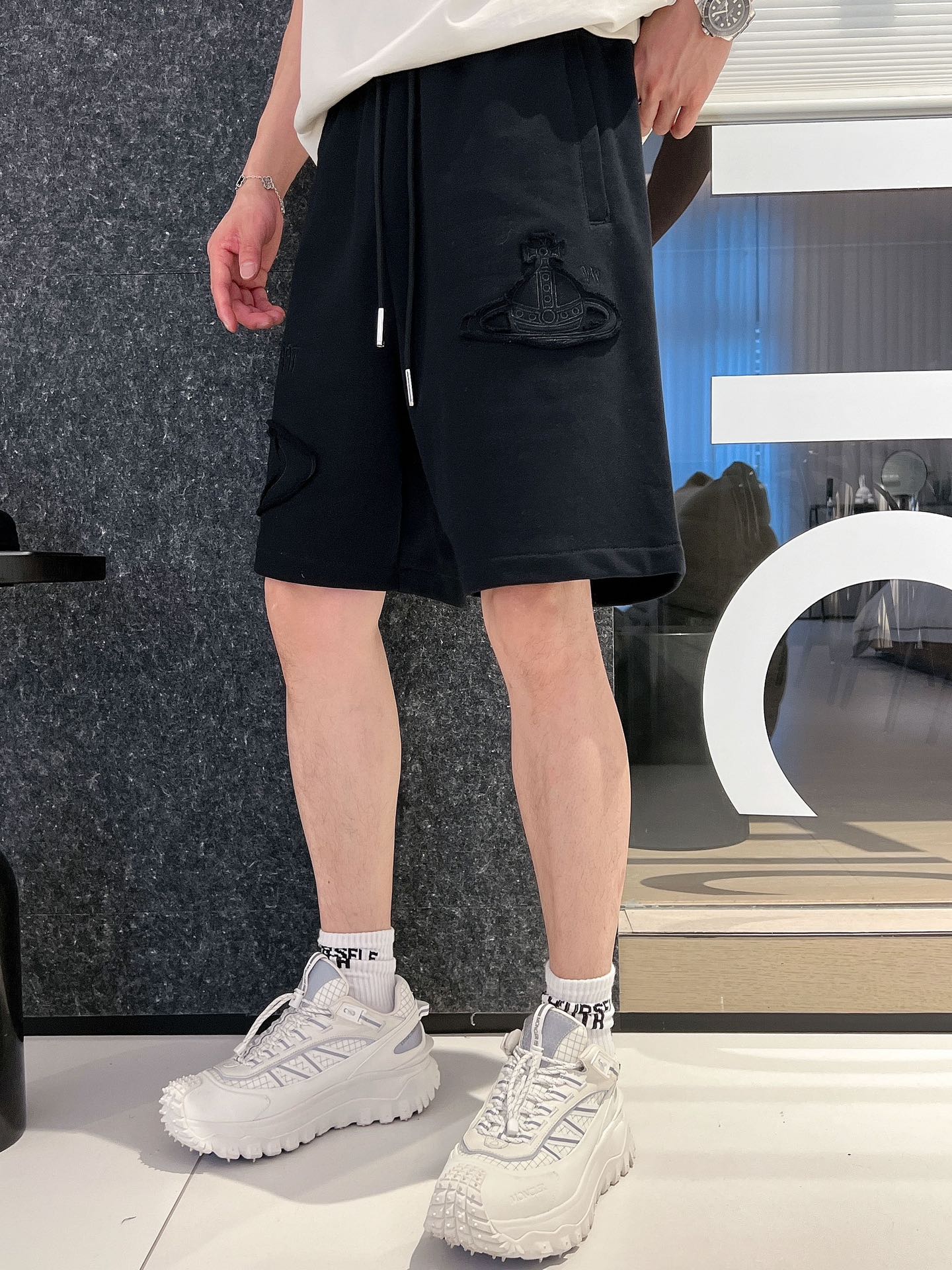 “2025 Men’s Leisure Shorts: Queen of the West Collection with Advanced Fabrics and Comfort” - 图片 5