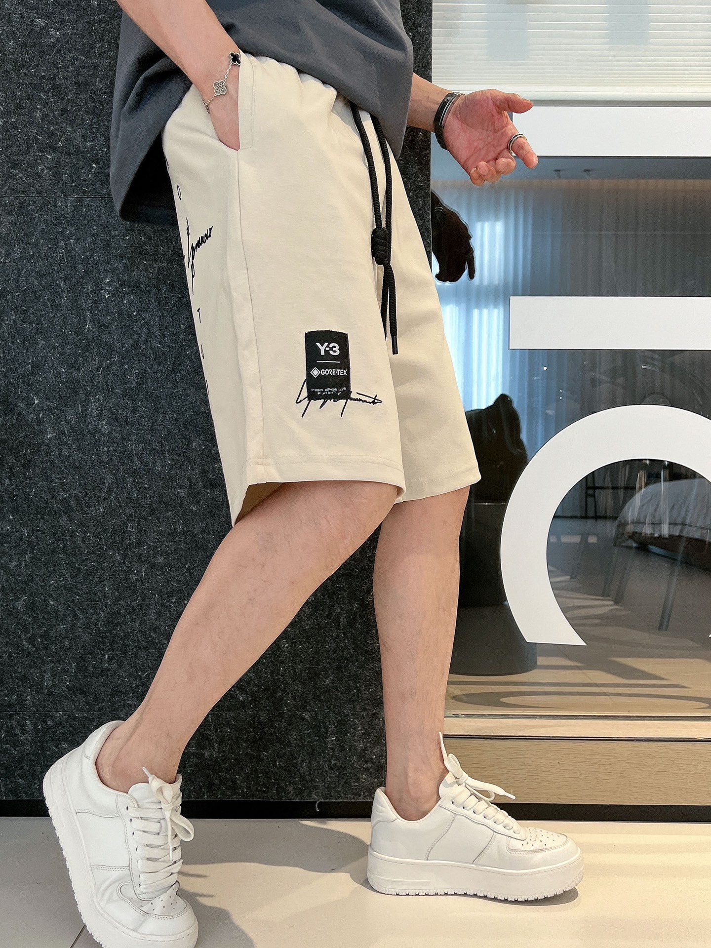 “Men’s Recreational Shorts with Advanced Customized Design and Soft Hand Fabric” - 图片 7