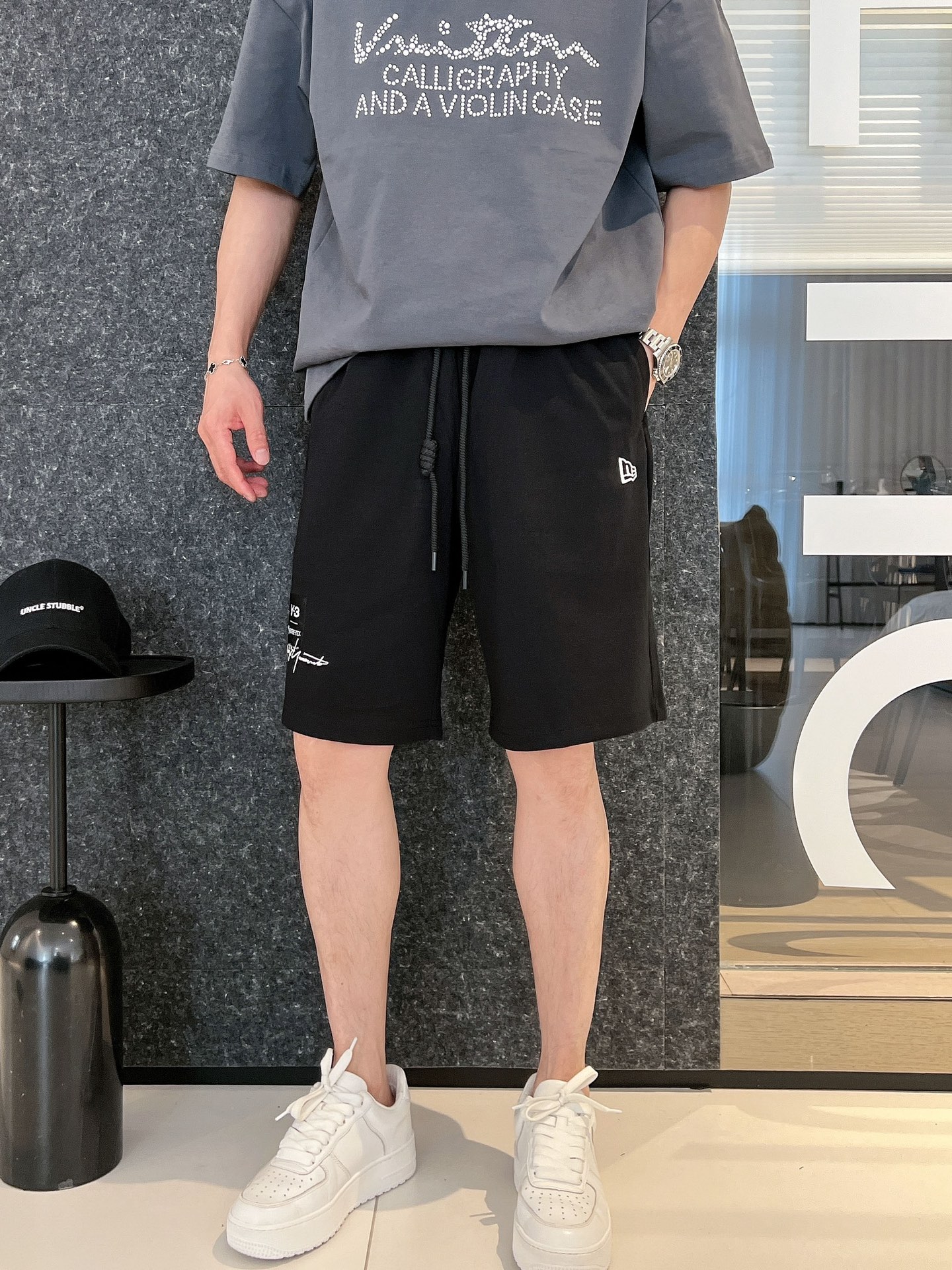 “Men’s Recreational Shorts with Air-Escalation and Original Logo Design in Multiple Sizes” - 图片 2