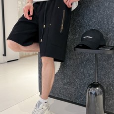 LV 三标齐全 2026夏季新款男士休闲短裤,高级定制面料透气面料 透气弹力舒适度极高,细节无可挑剔,顶级辅料配 LV 三标齐全 2026夏季新款男士休闲短裤,高级定制面料透气面料 透气弹力舒适度极高,细节无可挑剔,顶级辅料配