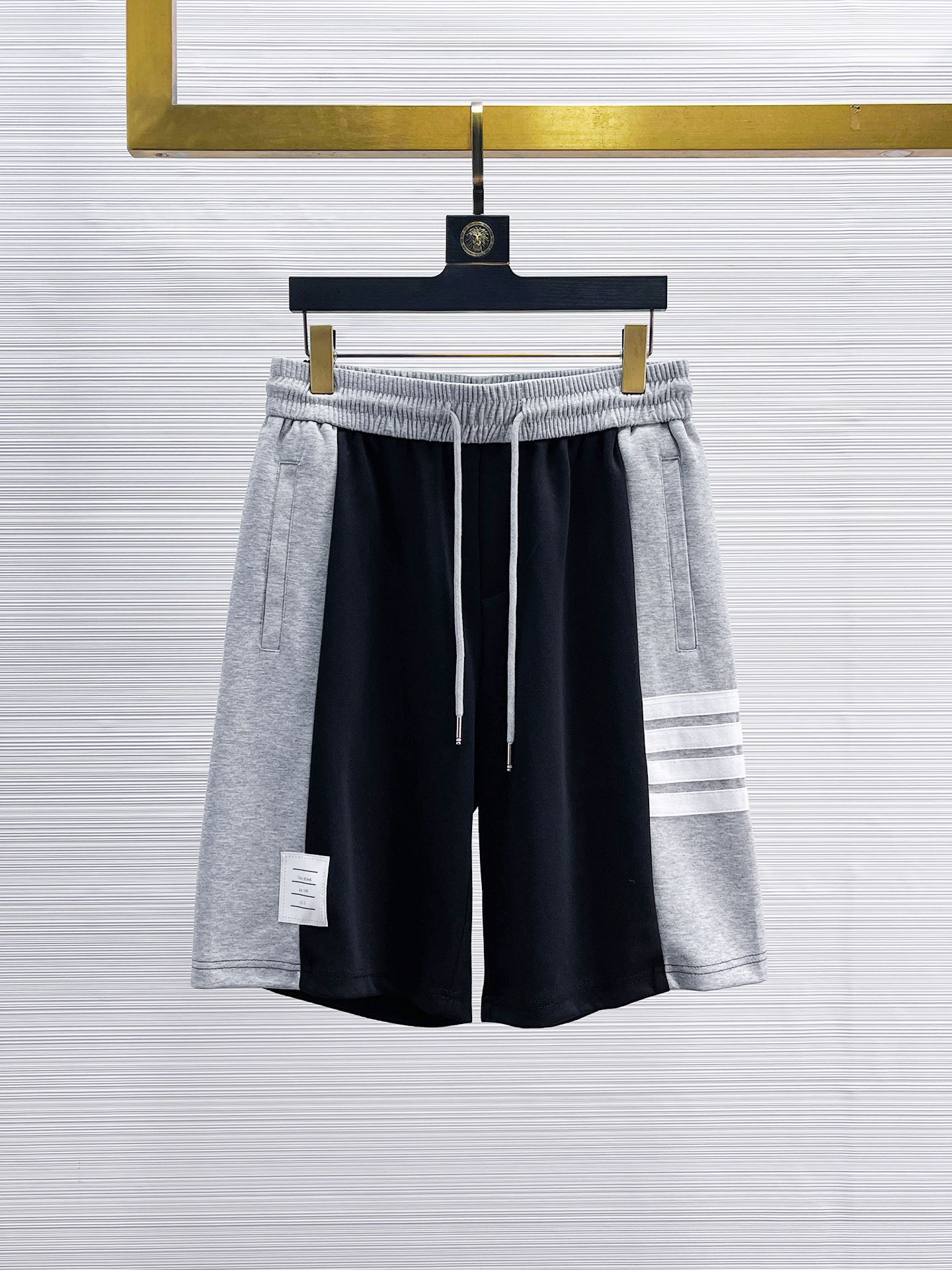 NO:140924,TB has complete three standards. New summer casual shorts for men, high-end custom fabric breathable fabric. Breathable elasticity and comfort, impeccable details, top-level auxiliary materials, original logo design concept, delicate and soft feel!  The upper body style is excellent!  Size M-XXXL order to report height and weight, shorts, alexander wang19860909TB 三标齐全 夏季新款男士休闲短裤,高级定制面料透气面料 透气弹力舒适度极高,细节无可挑剔,顶级辅料配备,原版logo设计理念,手感细腻柔软！上身版型超赞！尺码M-XXXL下单报身高体重,,shorts,alexander wang,Men's clothing