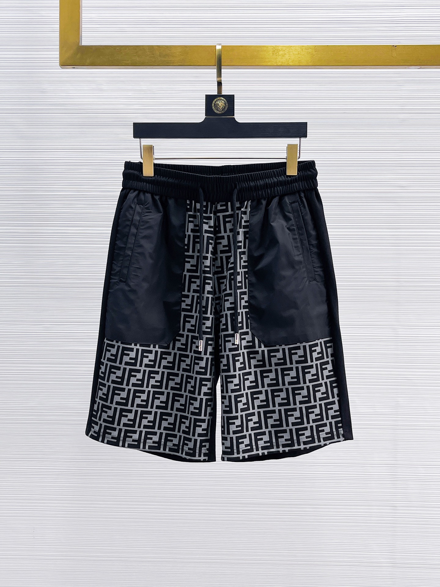 NO:140935,Fendi has complete three standards. New summer casual shorts for men, high-end customized fabric breathable fabric, extremely breathable, elastic and comfortable, impeccable details, top-level auxiliary materials, original logo design concept, delicate and soft feel!  The upper body style is excellent!  Size M-XXXL order to report height and weight, fendi, shorts, alexander wang19860909芬迪 三标齐全 夏季新款男士休闲短裤,高级定制面料透气面料 透气弹力舒适度极高,细节无可挑剔,顶级辅料配备,原版logo设计理念,手感细腻柔软！上身版型超赞！尺码M-XXXL下单报身高体重,,fendi,shorts,alexander wang,Men's clothing