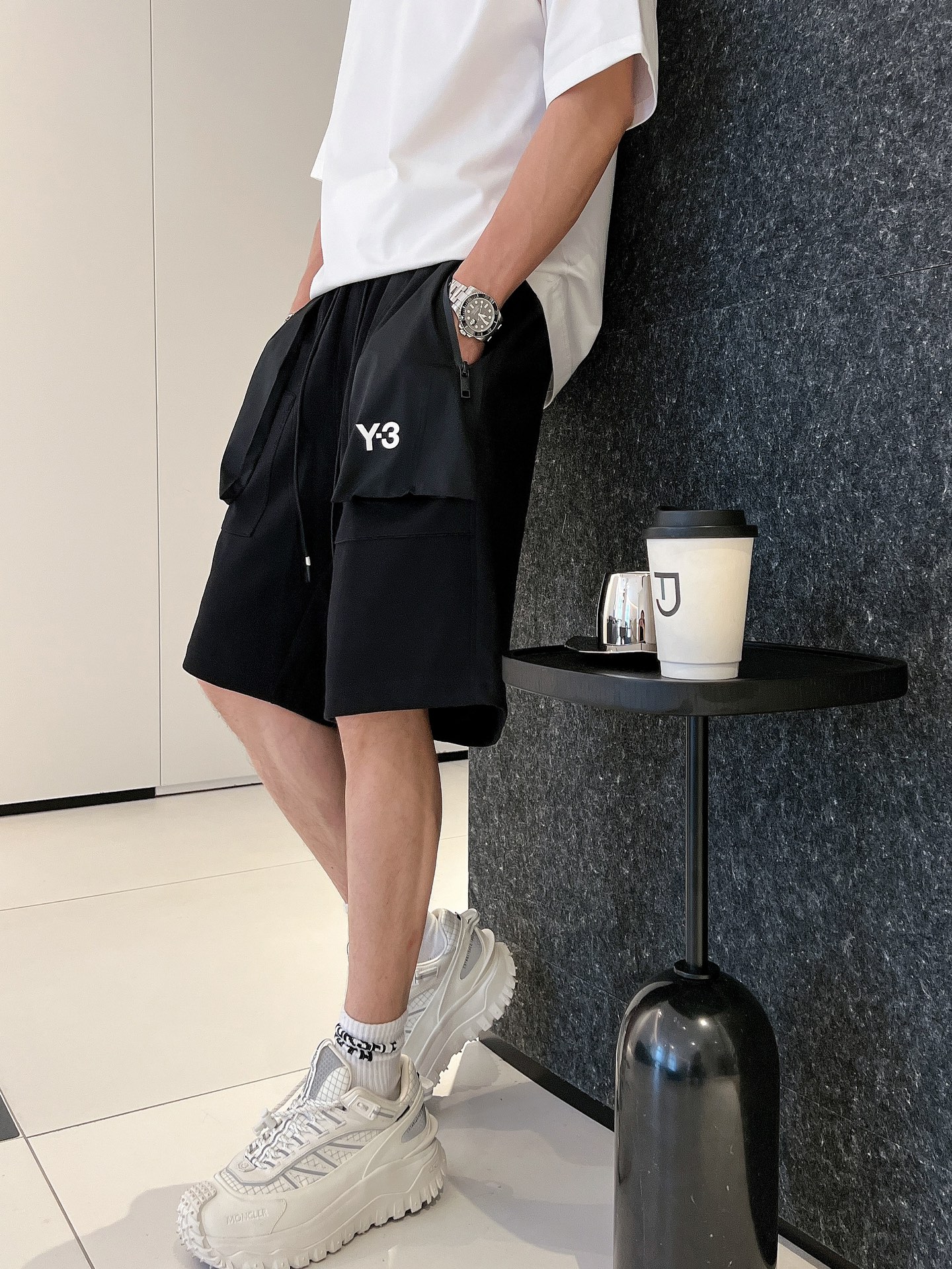 “Men’s Recreational Shorts with Custom Air-Escalation and High-Escalation Design” - 图片 6