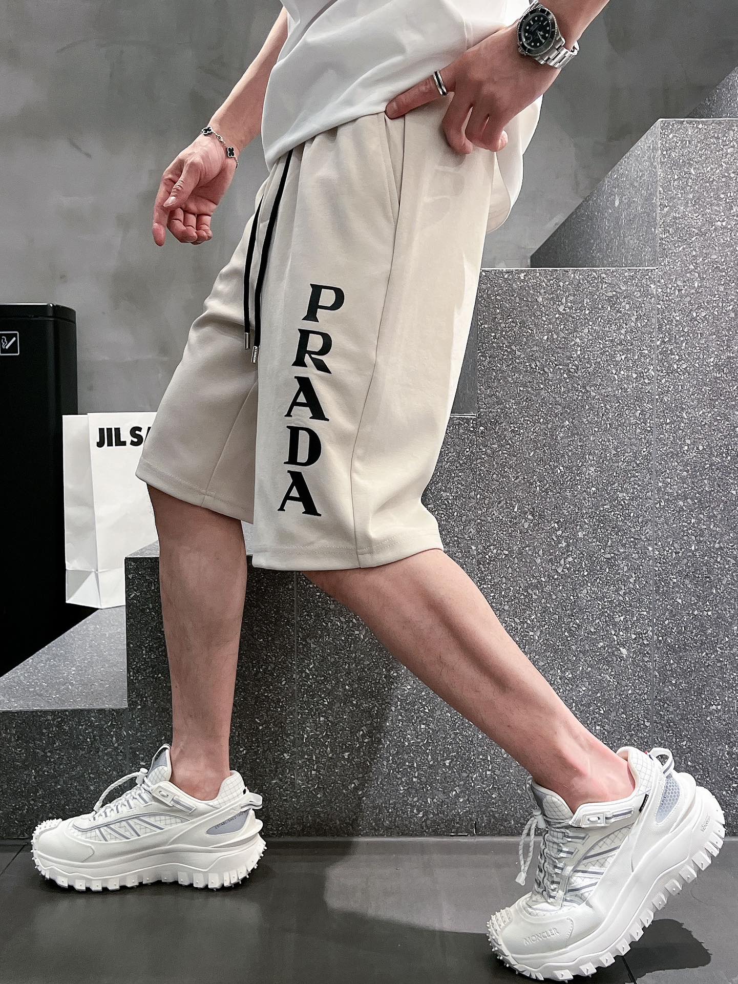 aa.jpg