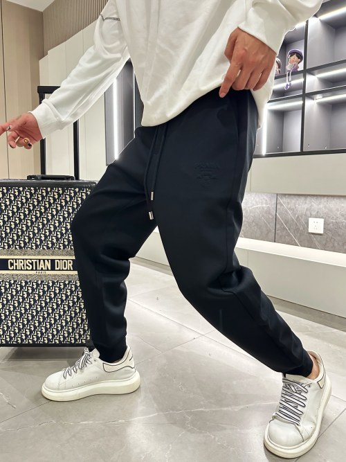 Prada Men's Classic Logo Black Casual Pants - Spring 2025 Collection 1 Prada Men's Classic Logo Black Casual Pants - Spring 2025 Collection