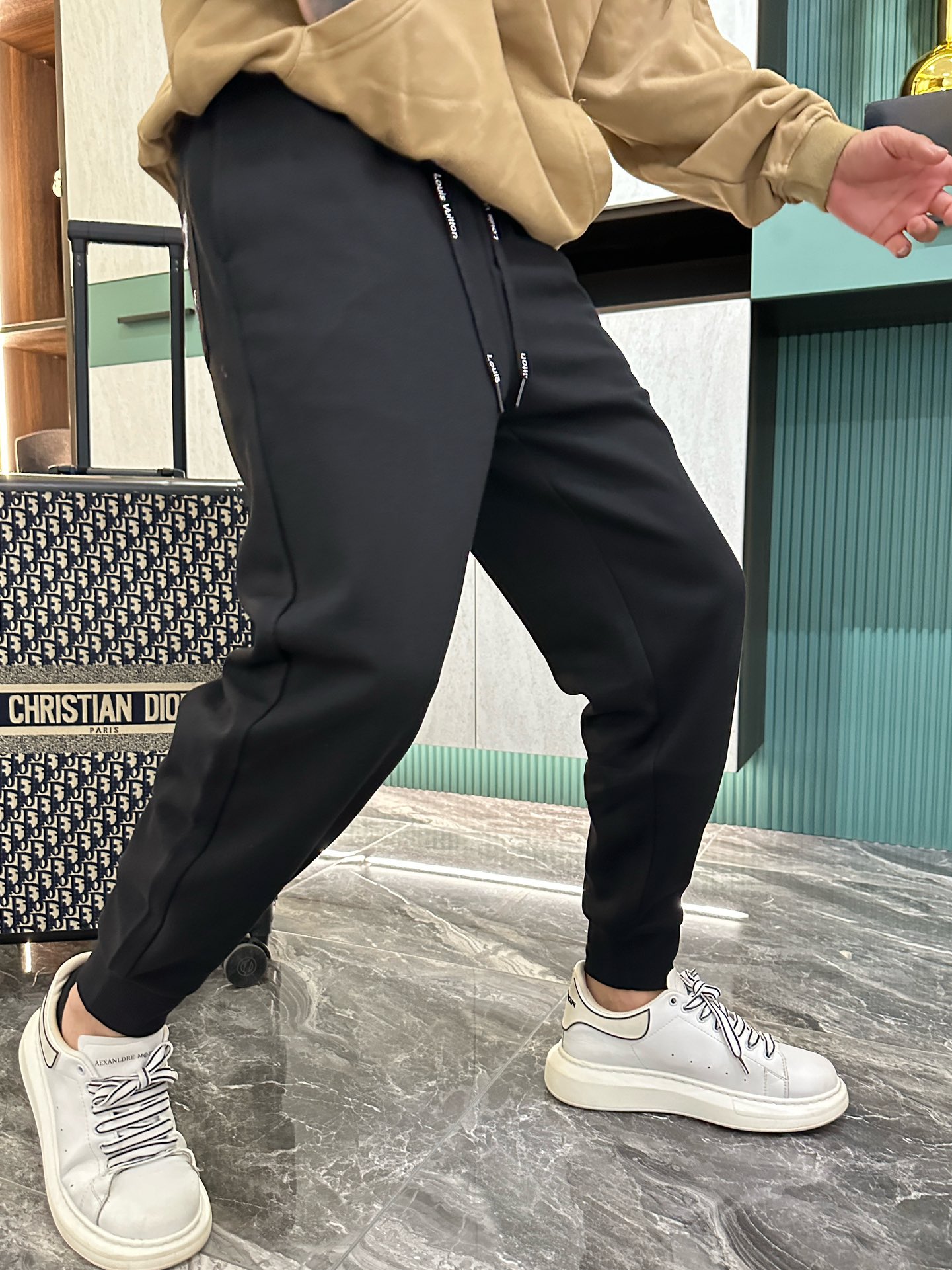 Louis Vuitton 2025 Spring New Men's Black Logo Lounge Pants - Luxury Comfort 4 i1725711113 1804 8