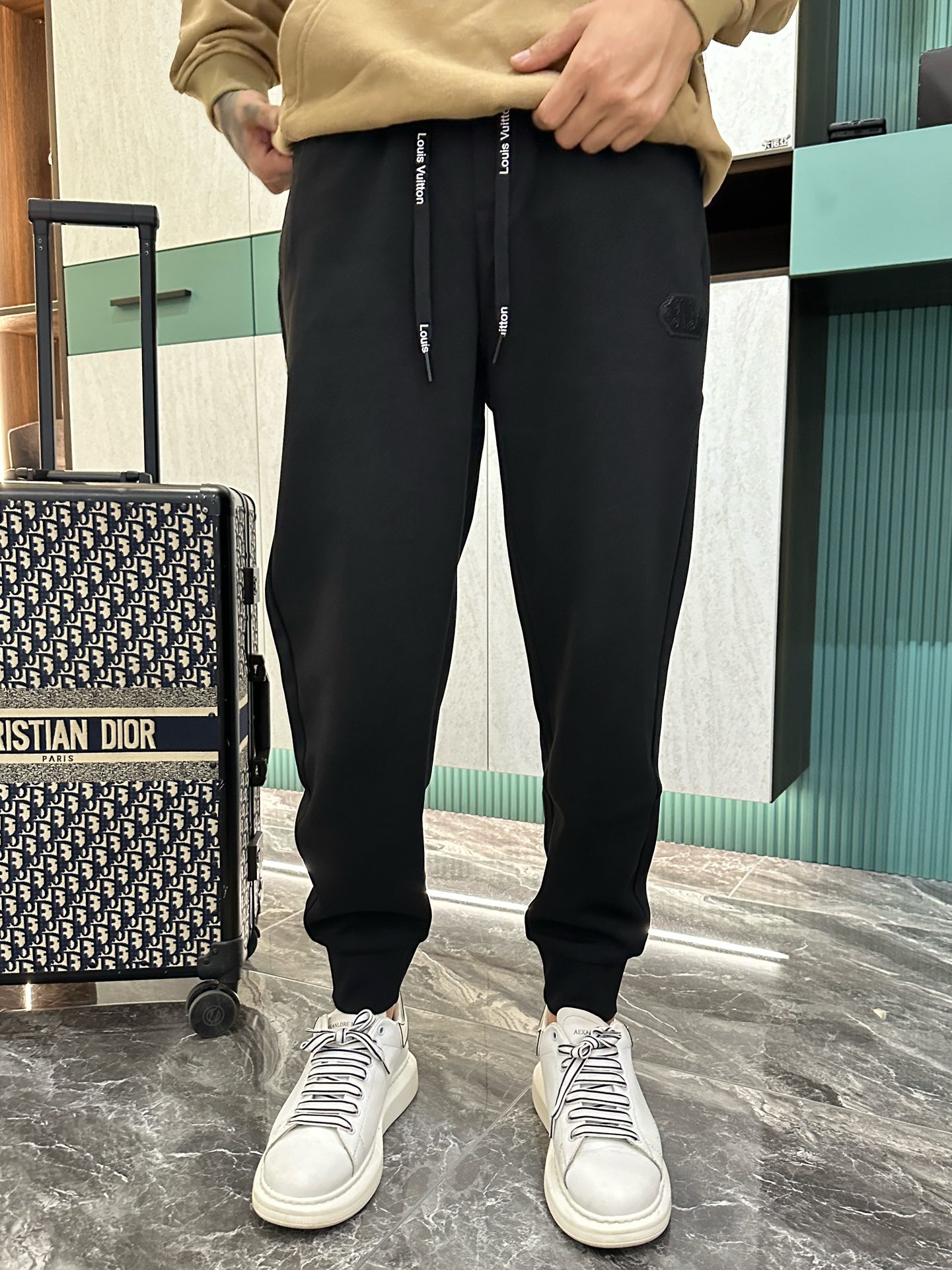 Louis Vuitton 2025 Spring New Men's Black Logo Lounge Pants - Luxury Comfort 3 i1725711113 2154 3