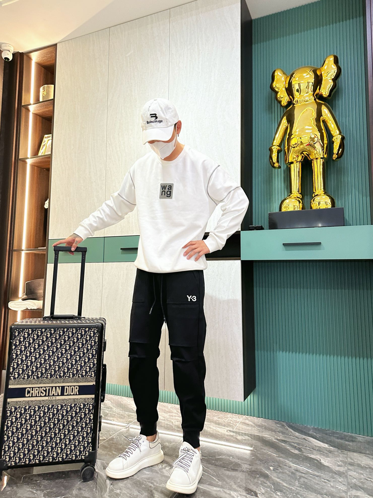 Y-3 Classic Logo Black Casual Pants, Spring 2025 - Ultimate Comfort & Style 6 i1725711449 4070 5