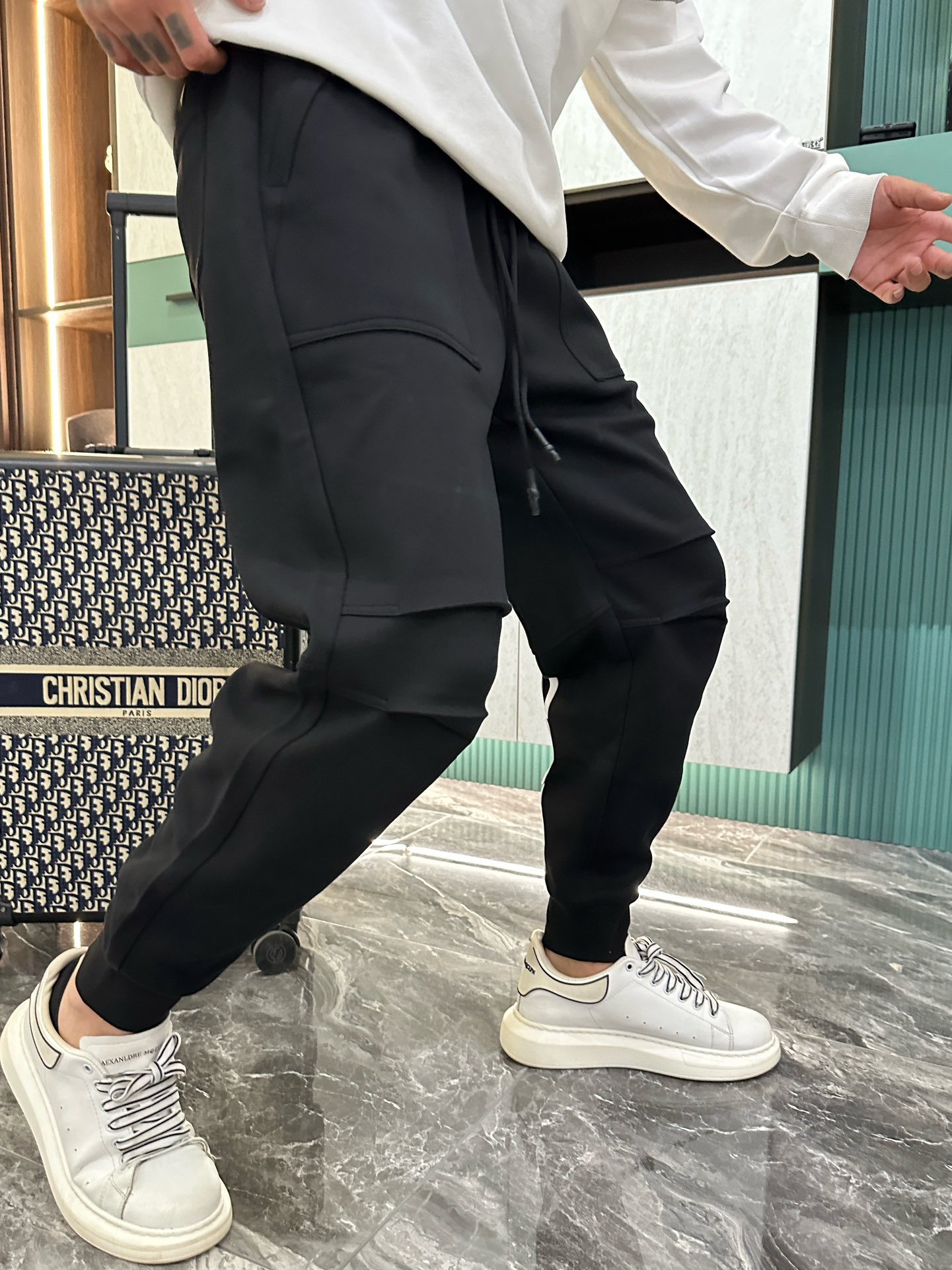 Y-3 Classic Logo Black Casual Pants, Spring 2025 - Ultimate Comfort & Style 4 i1725711449 68 2