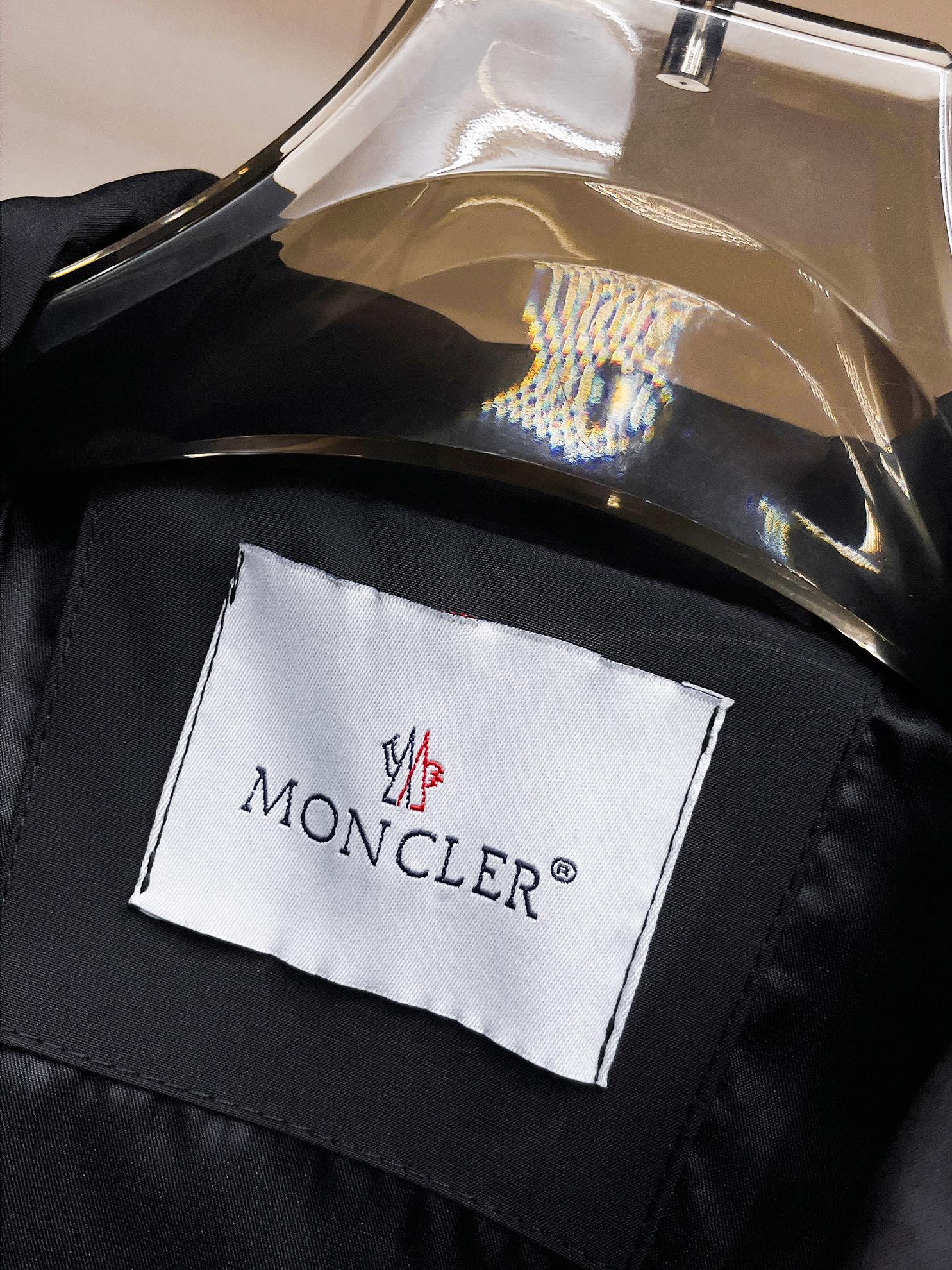 מעיל מקורי חדש לגברים Moncler עם כובע 8 i1727607223 3523 2