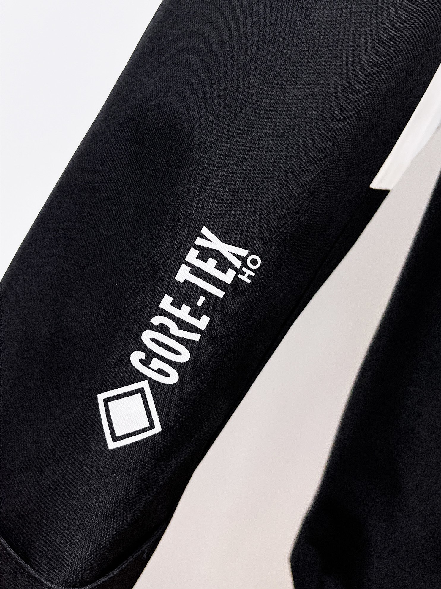 מעיל מקורי חדש לגברים Moncler עם כובע 11 i1727607231 914 0