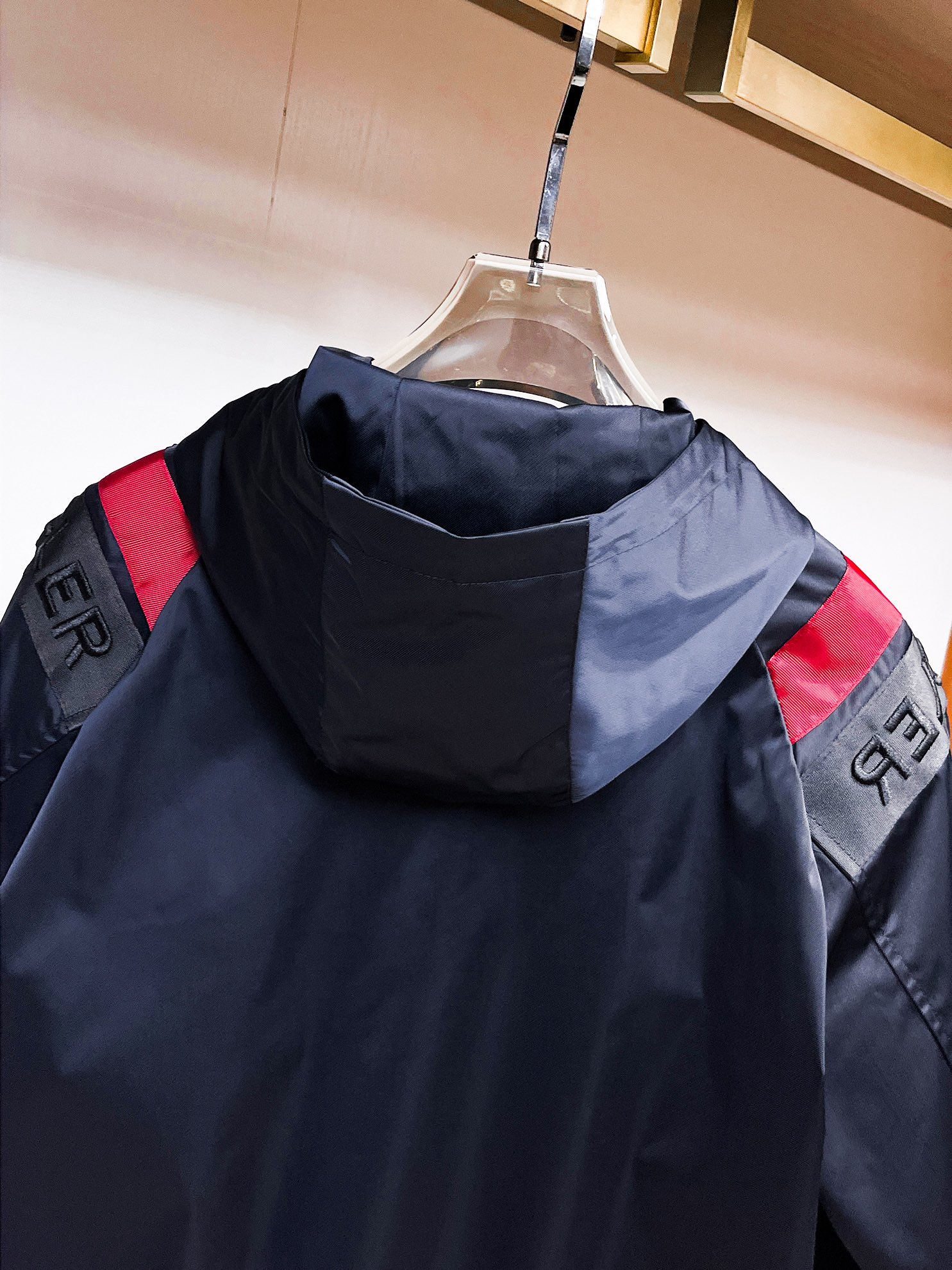 Moncler 2025SS Men's Spring Jacket: Breathable, Comfortable, High-Quality 15 i1727607711 296 14
