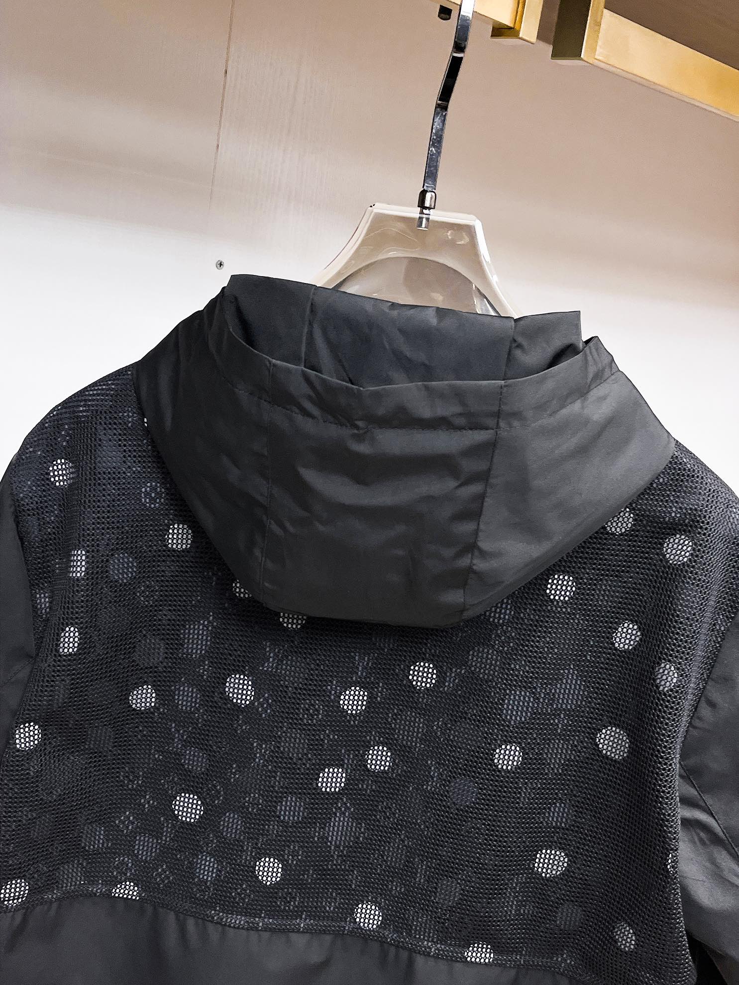 Louis Vuitton 2025SS Men's Jacket - Original Design, Premium Quality 14 i1727607866 3861 4