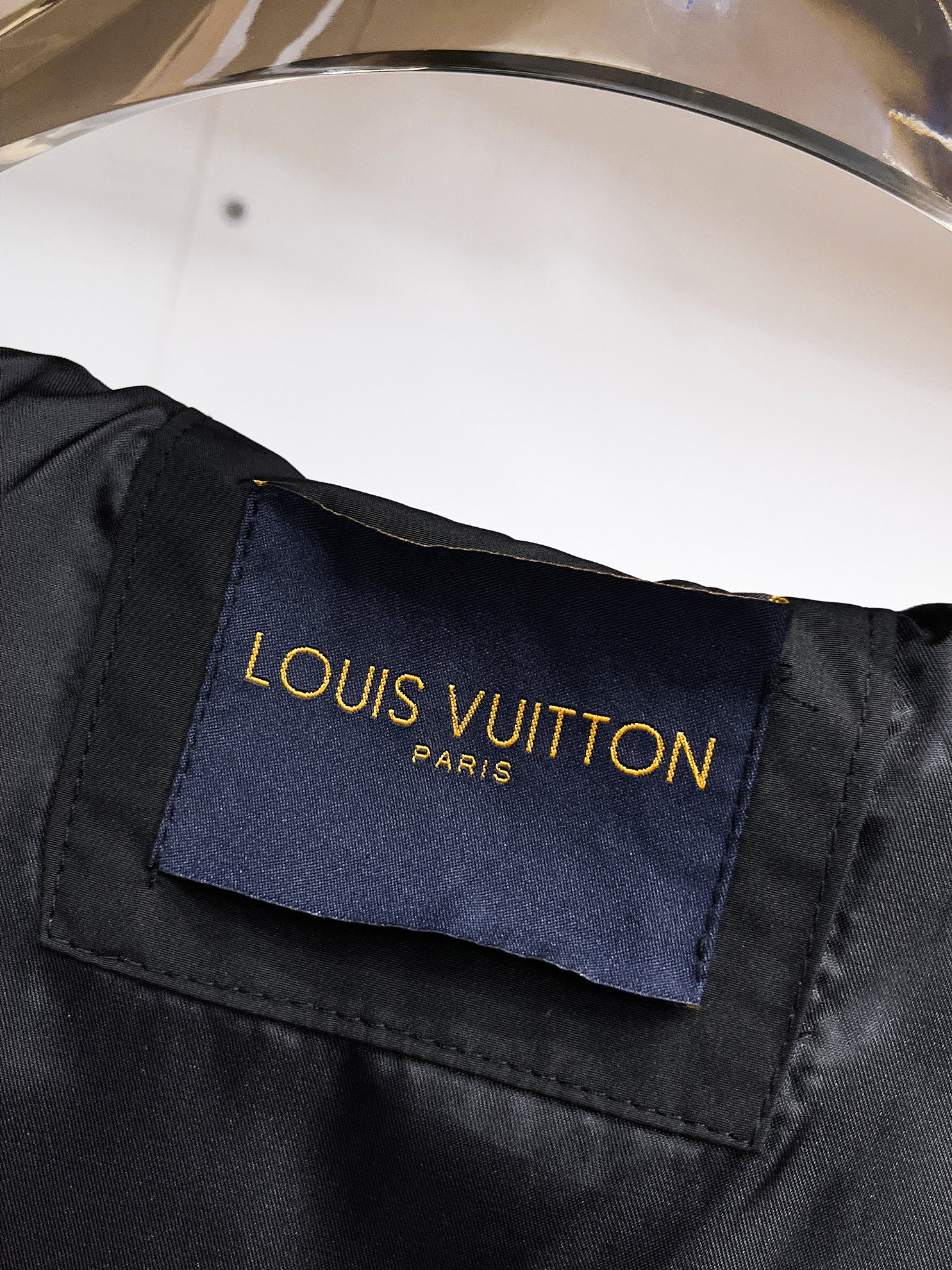 Louis Vuitton 2025SS Men's Jacket - Original Design, Premium Quality 7 i1727607870 2464 0