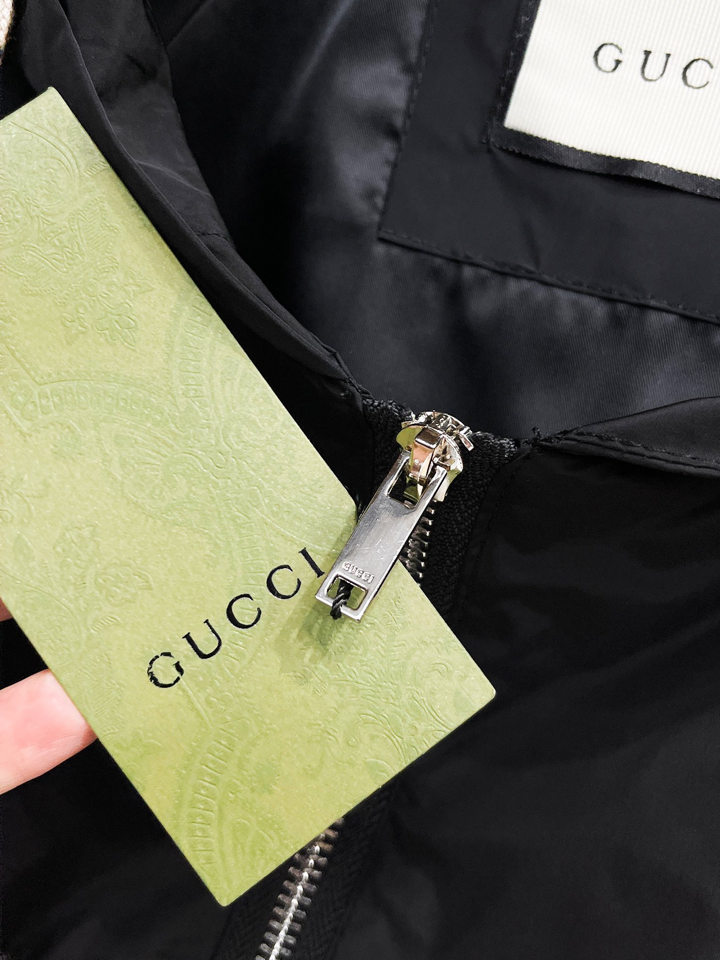 Gucci 2025SS Men's Jacket - High-End, Comfortable, and Stylish Outerwear 9 i1727608089 3880 5