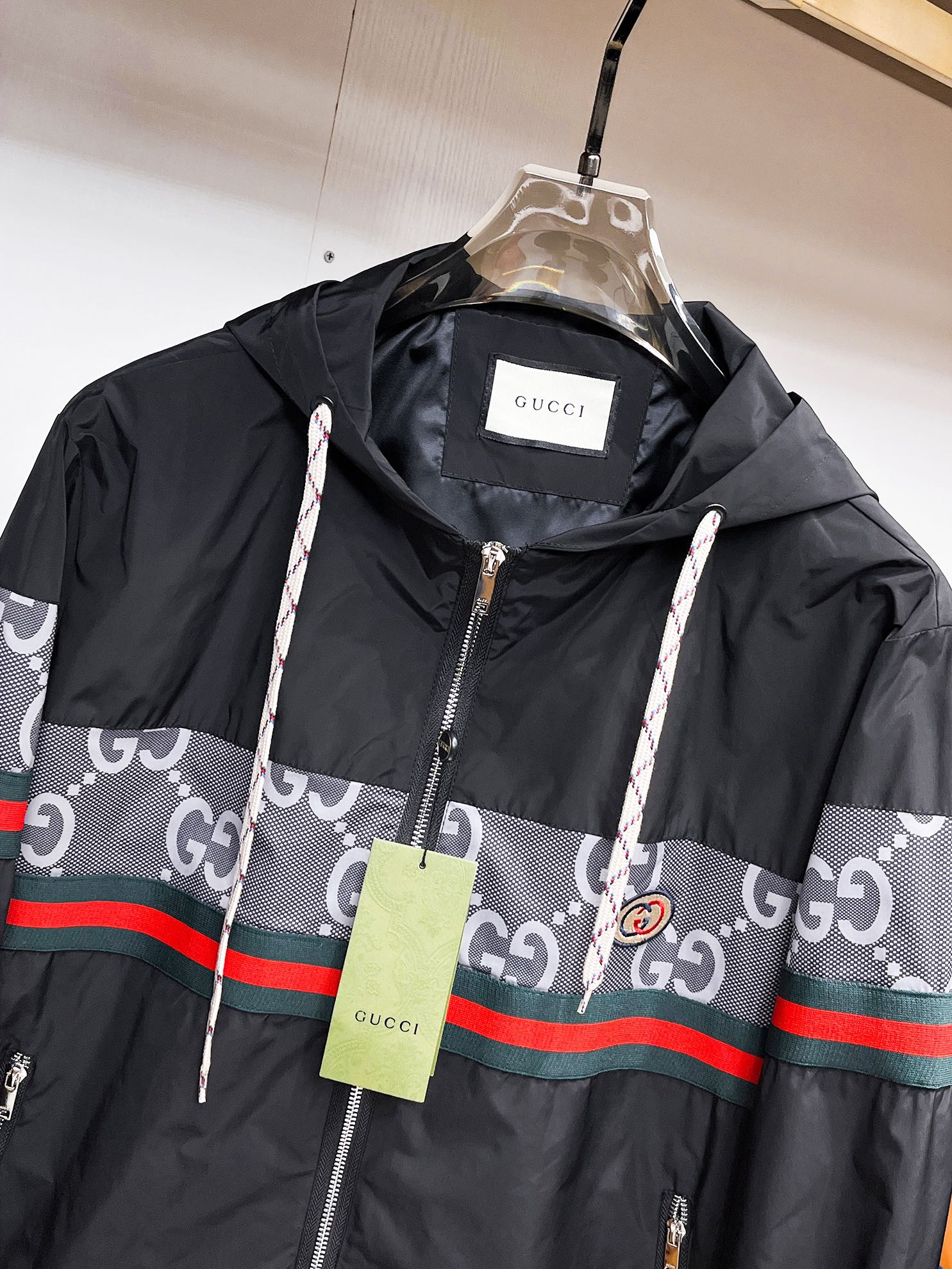 Gucci 2025SS Men's Jacket - High-End, Comfortable, and Stylish Outerwear 4 i1727608089 7970 3