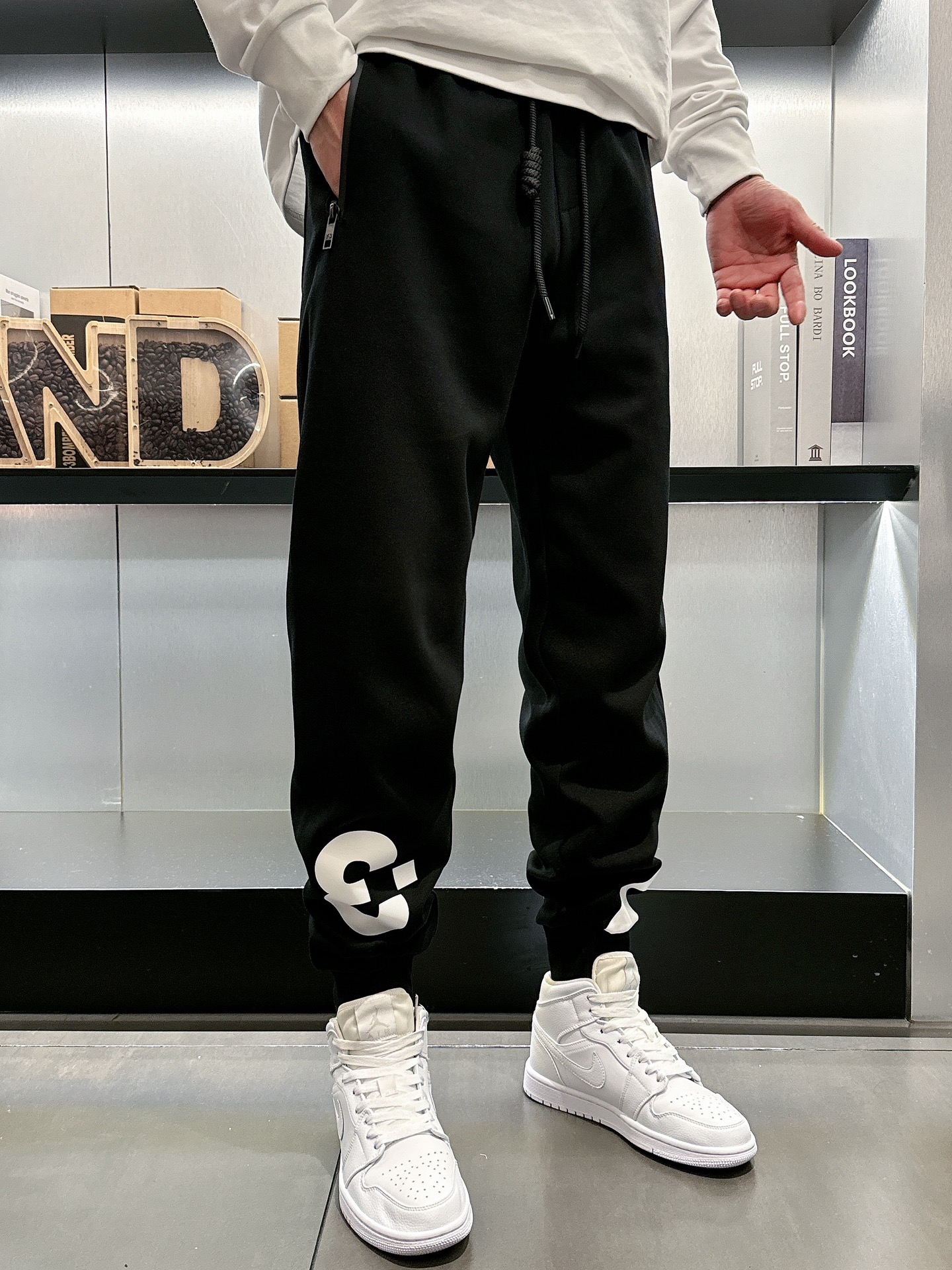 New 2025 Classic Logo Leisure Pants: Custom Fabrics, Great Comfort, Highly Visible - 图片 9