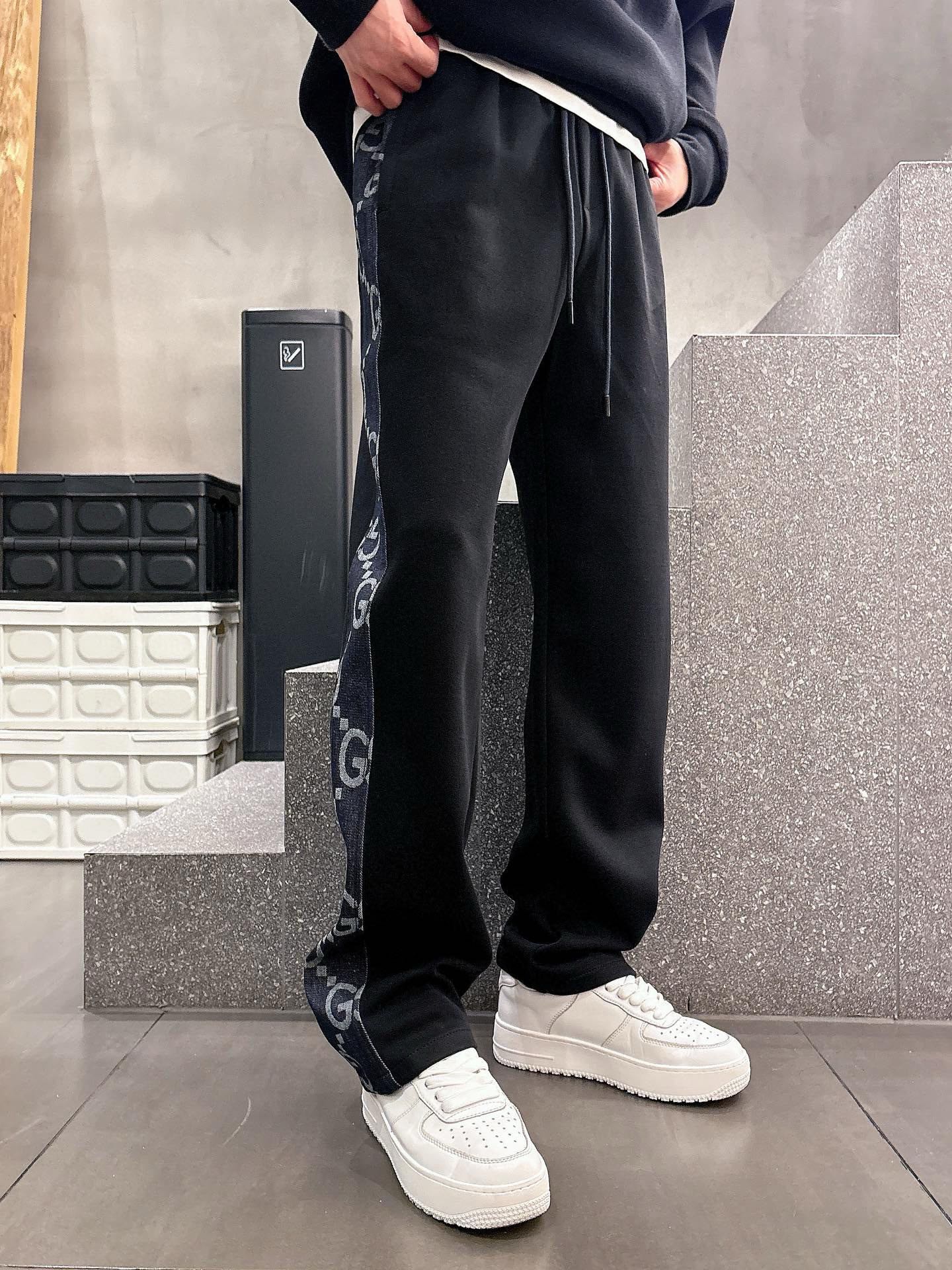 Gucci 2025: Classic Logo Leisure Pants with Custom Fabrics for Great Comfort and Visibility - 图片 6