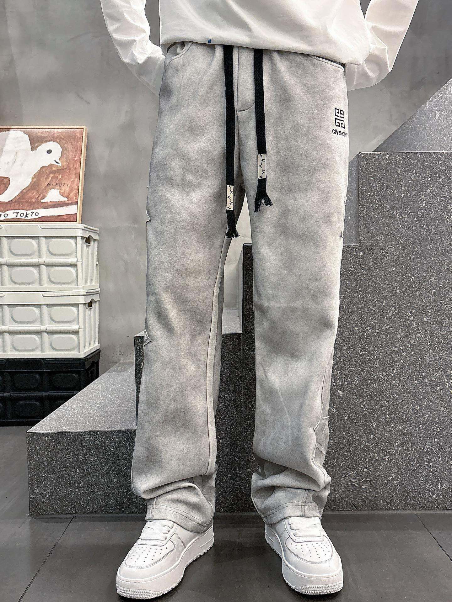 “2025 Spring New Leisure Pants with Classic Logo, Custom Fabrics, and Great Comforts” - 图片 7