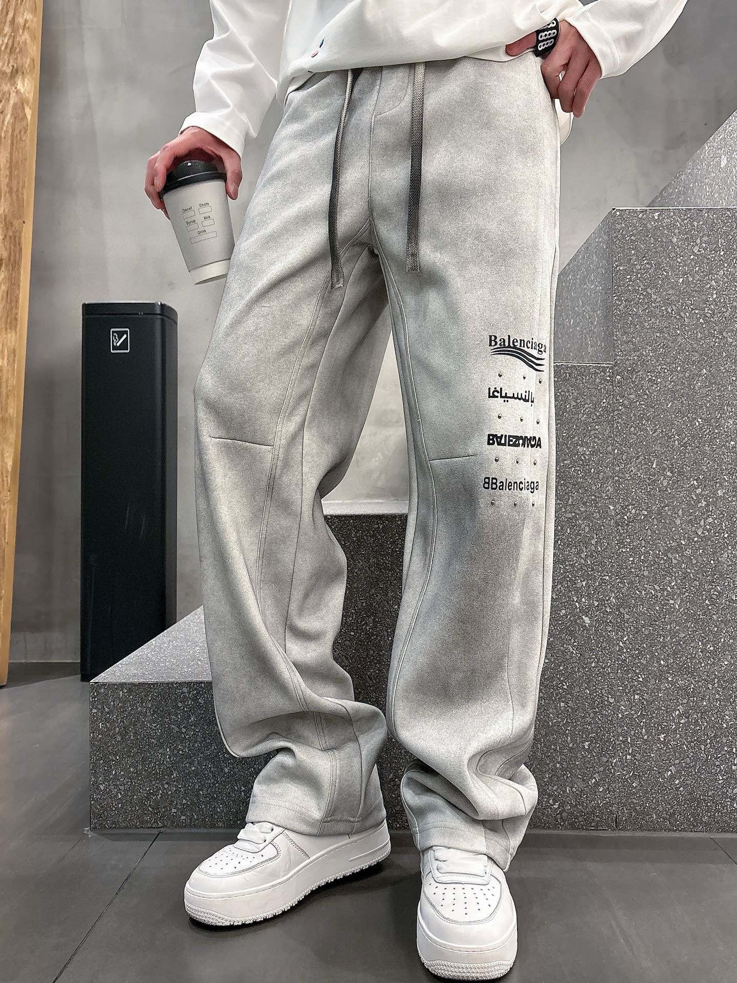 Paris Family Internet Presence: Classic Logo Leisure Pants, Custom Fabrics, Great Comfort, Visibility - 图片 2
