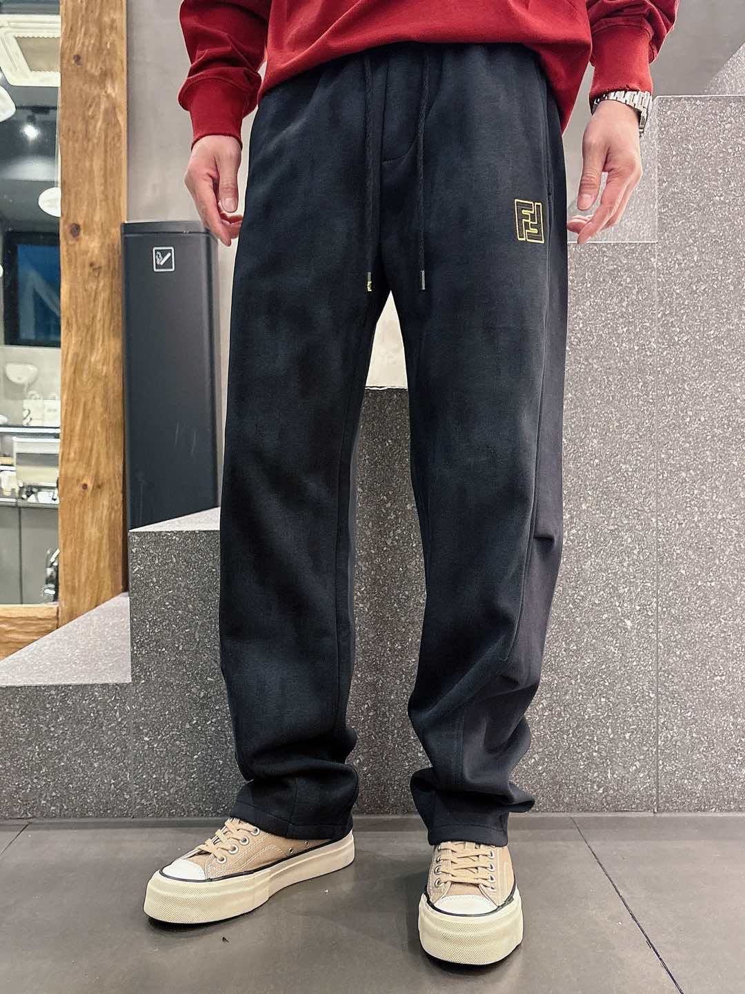 2025 Wendy New Spare Pants: Classic Logo Leisure Pants with Custom Fabrics - 图片 7