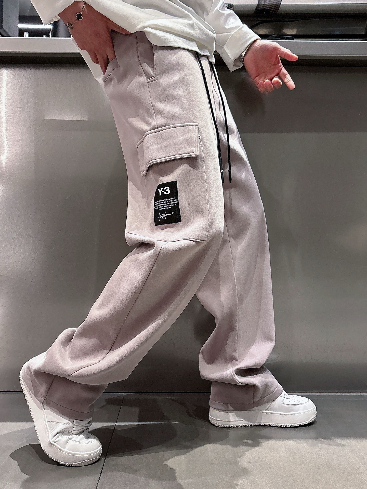 “2025 New Leisure Pants: Classic Logo, Custom Fabrics, Great Comfort. Sizes M-3XL.” - 图片 3