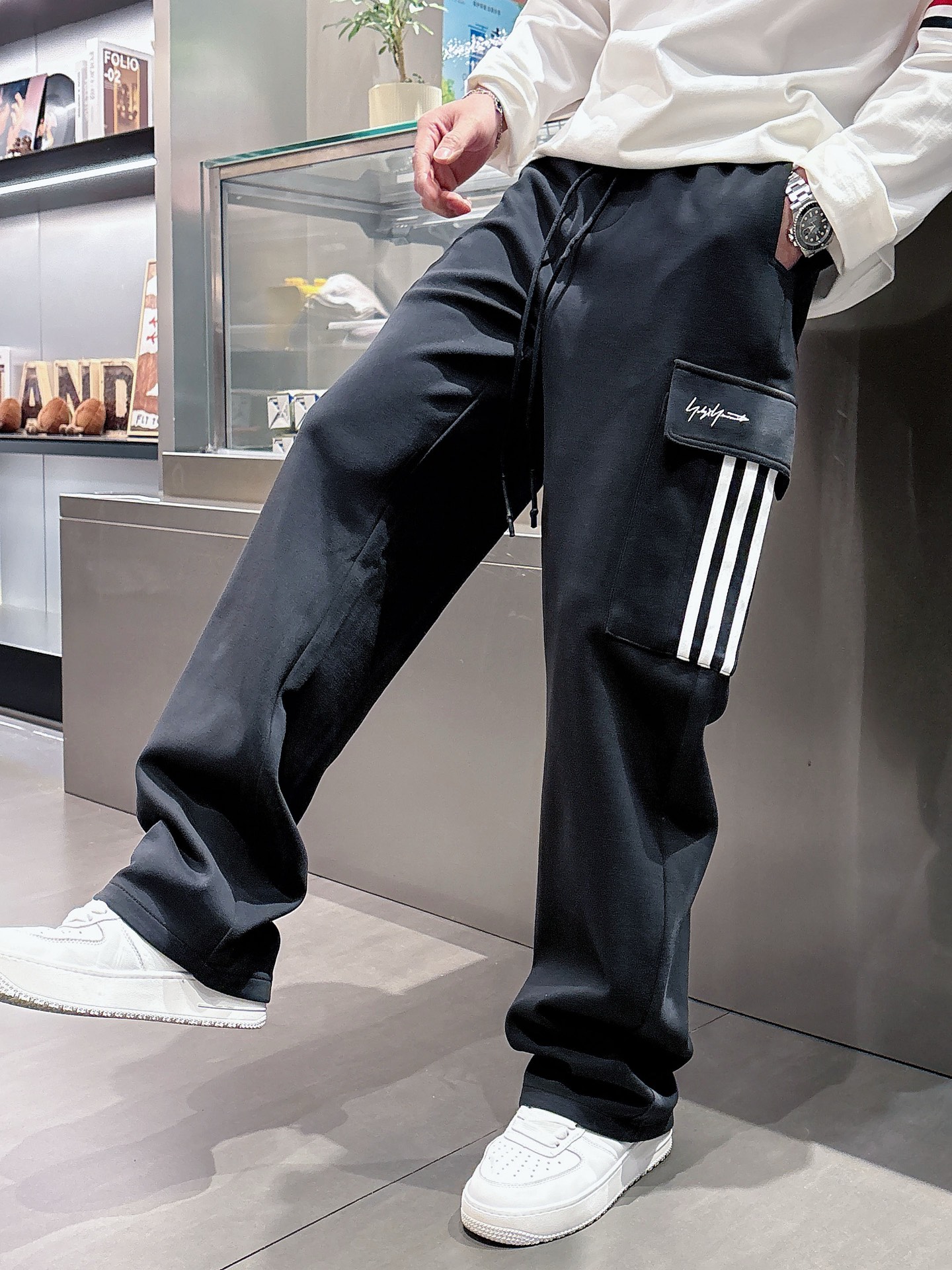 “2025 New Classic Logo Leisure Pants: Custom Fabrics, Great Comfort, Highly Visible” - 图片 5