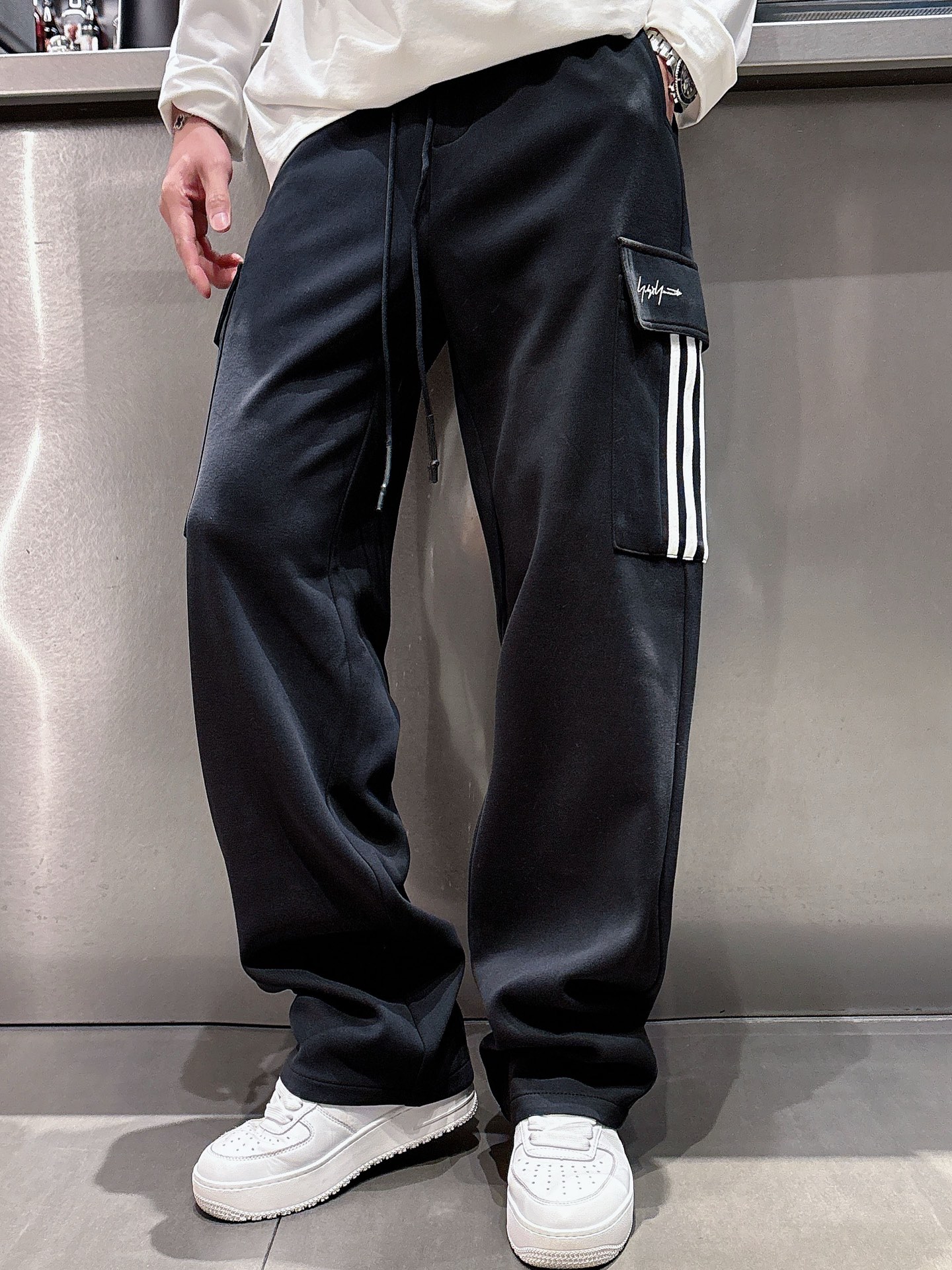 “2025 New Classic Logo Leisure Pants: Custom Fabrics, Great Comfort, Highly Visible” - 图片 2