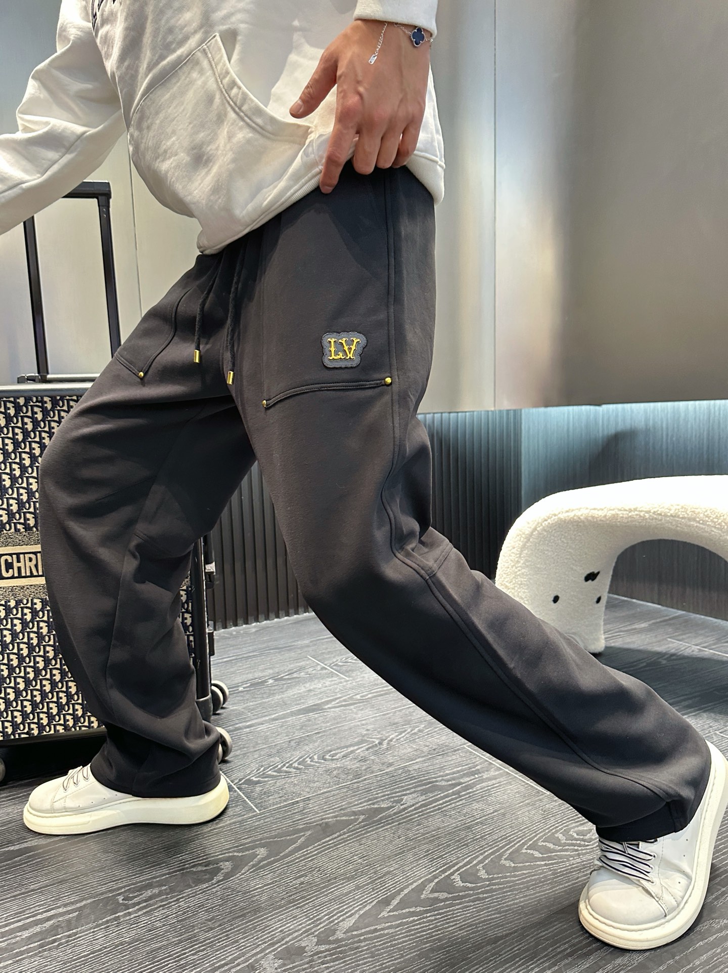 Louis Vuitton Men's 2025 Spring Collection Logo Lounge Pants 2 i1737357746221 6203 0 2